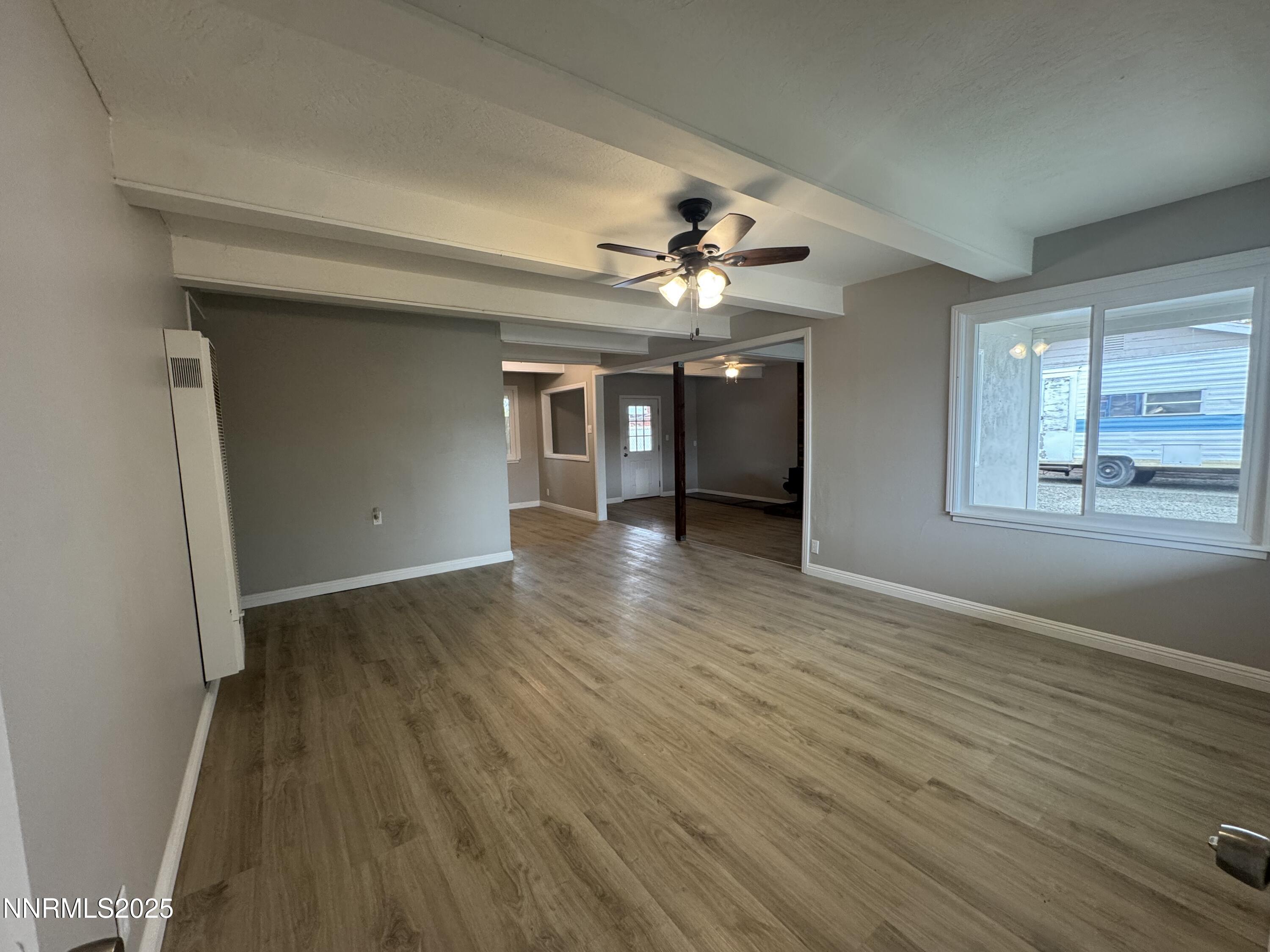 125 english living room view from front