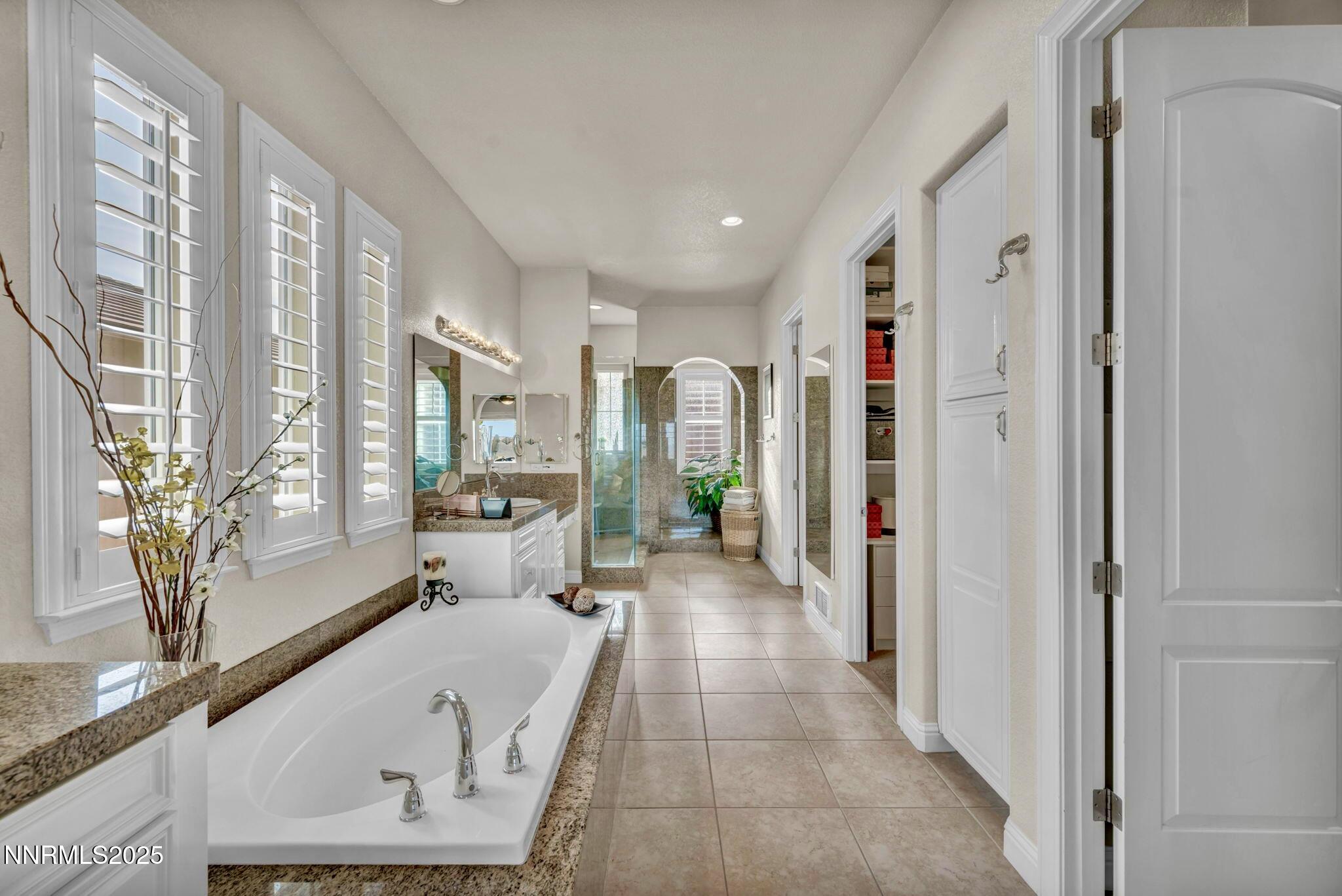 720F5192-B851-4FB6-938F-6B767F4A300B_1_2