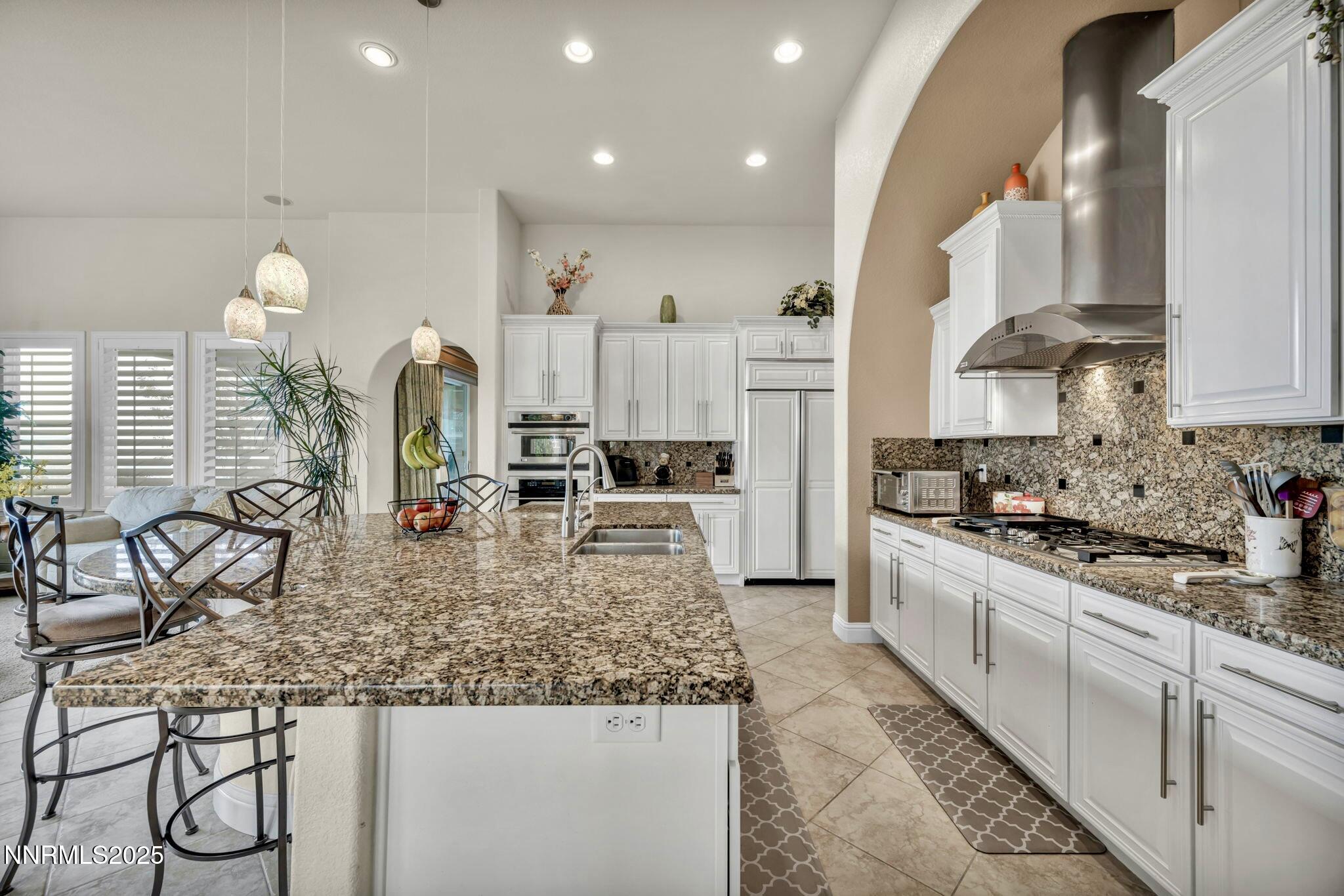 D46D43D5-1314-4E7A-81EA-F768EDCE9CFE_1_2