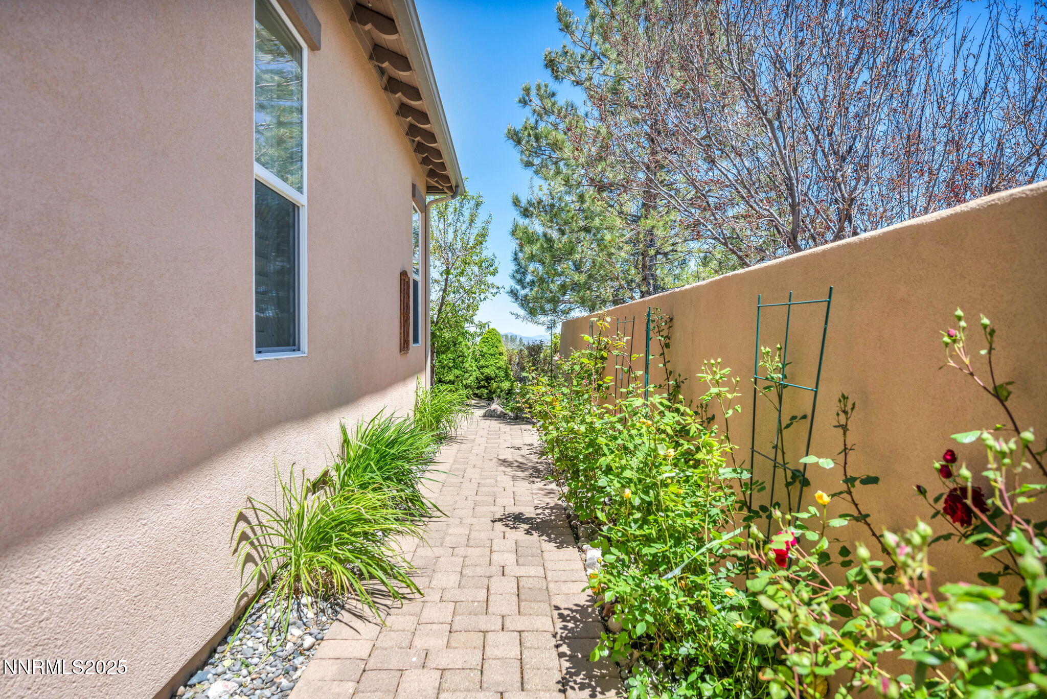 136-web-or-mls-10100-via-ponte