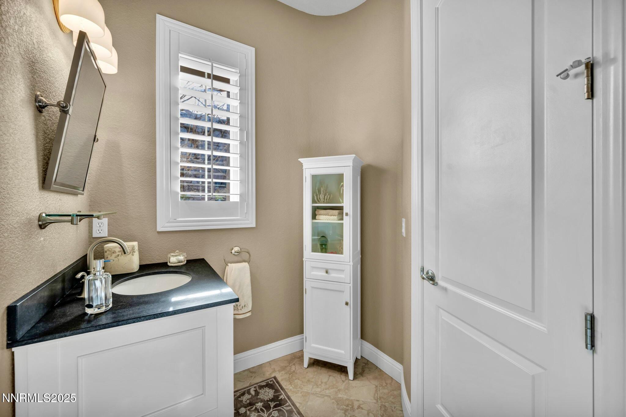 FAED8484-3BDD-4740-82DA-127EA63EA4CB_1_2