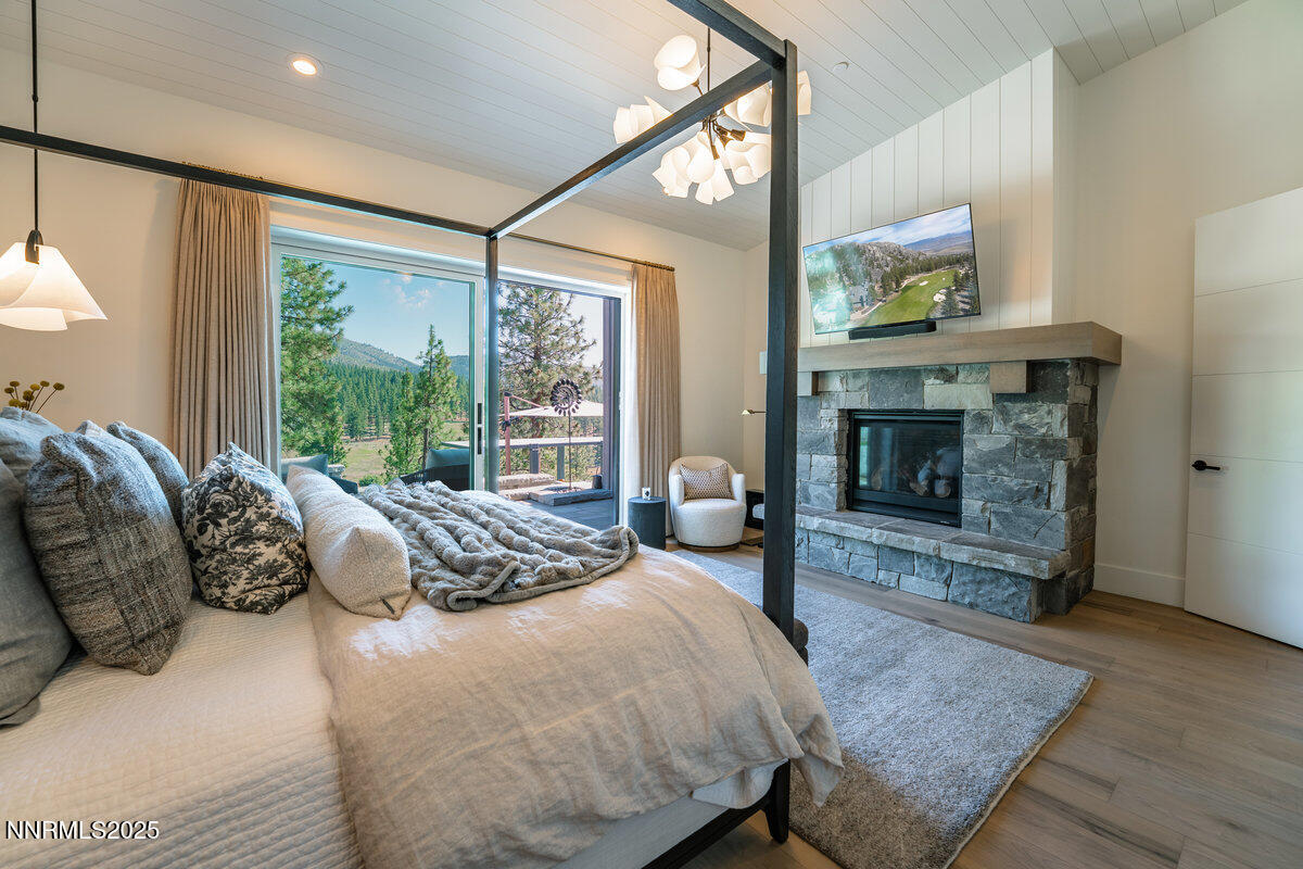 Primary suite