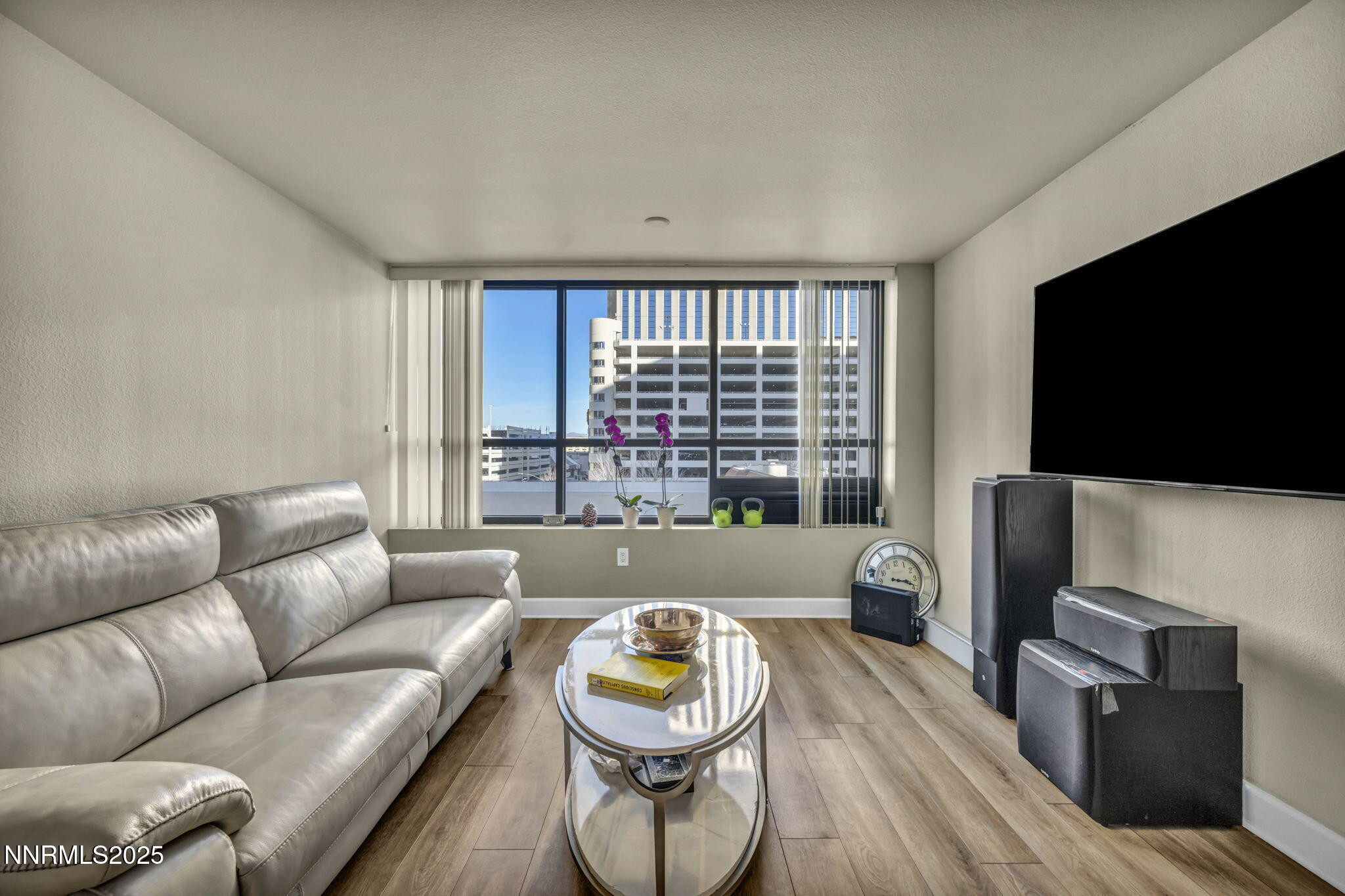 19-web-or-mls-450-n-arlington-ave