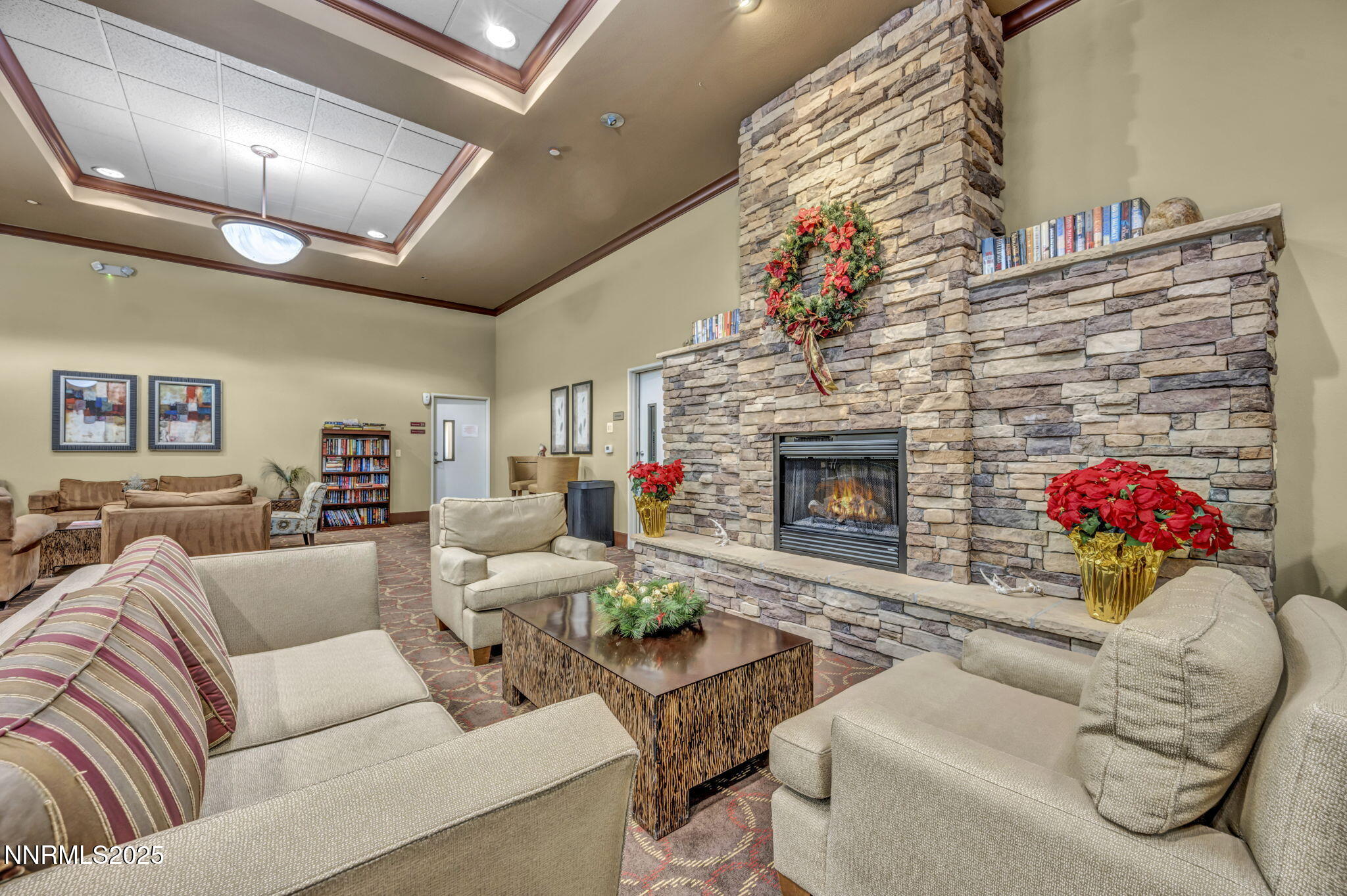 12-web-or-mls-450-n-arlington-ave