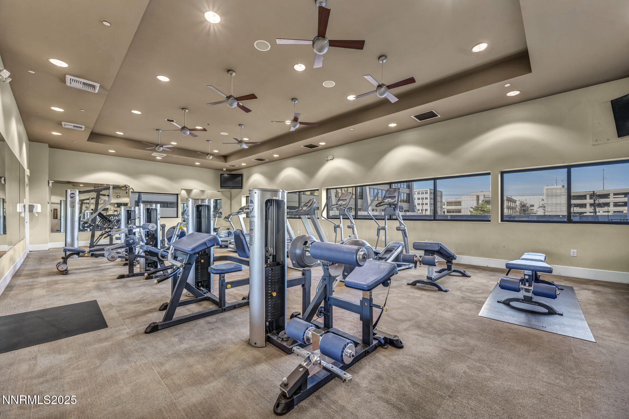 38-web-or-mls-450-n-arlington-ave