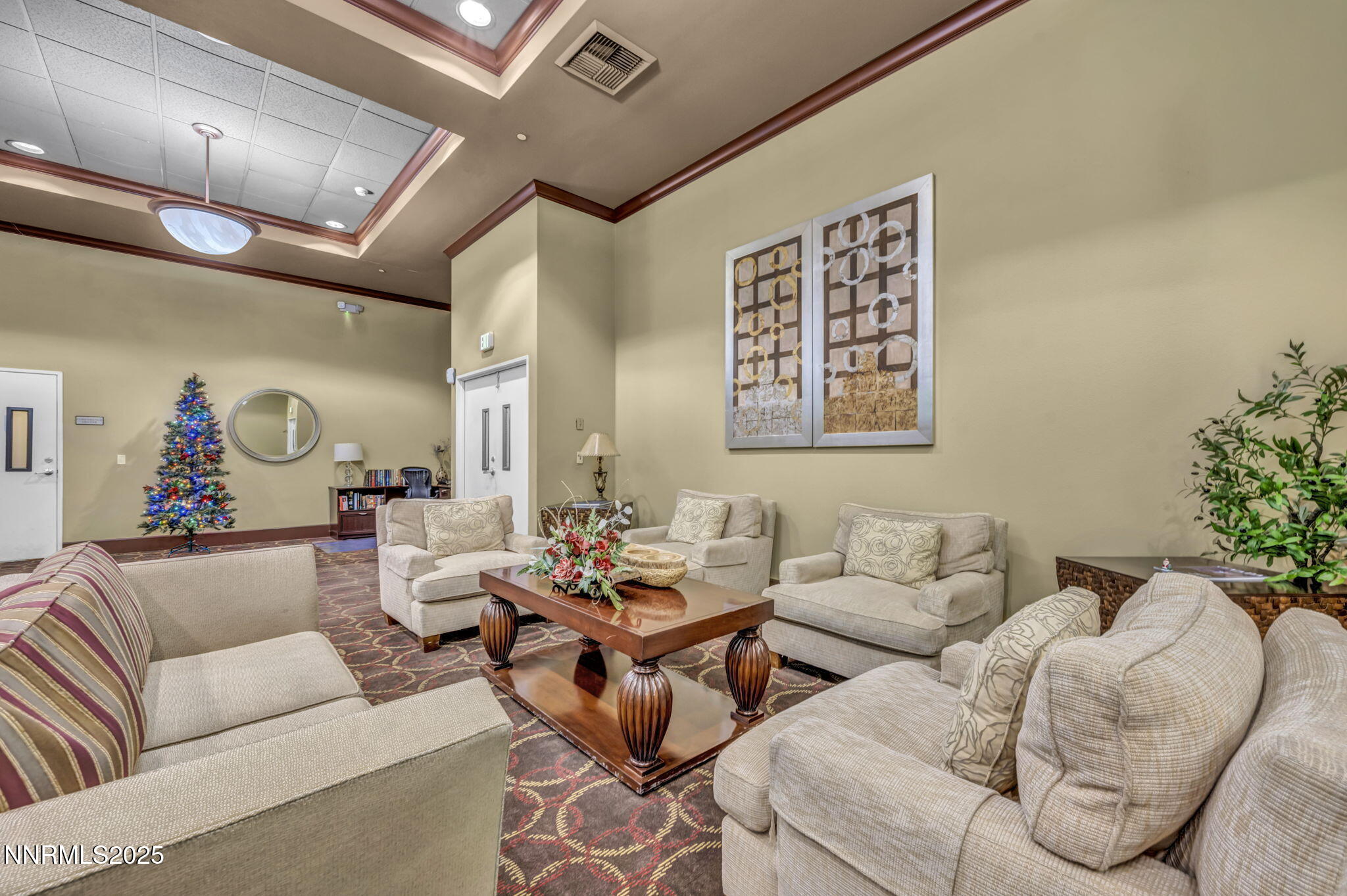 14-web-or-mls-450-n-arlington-ave