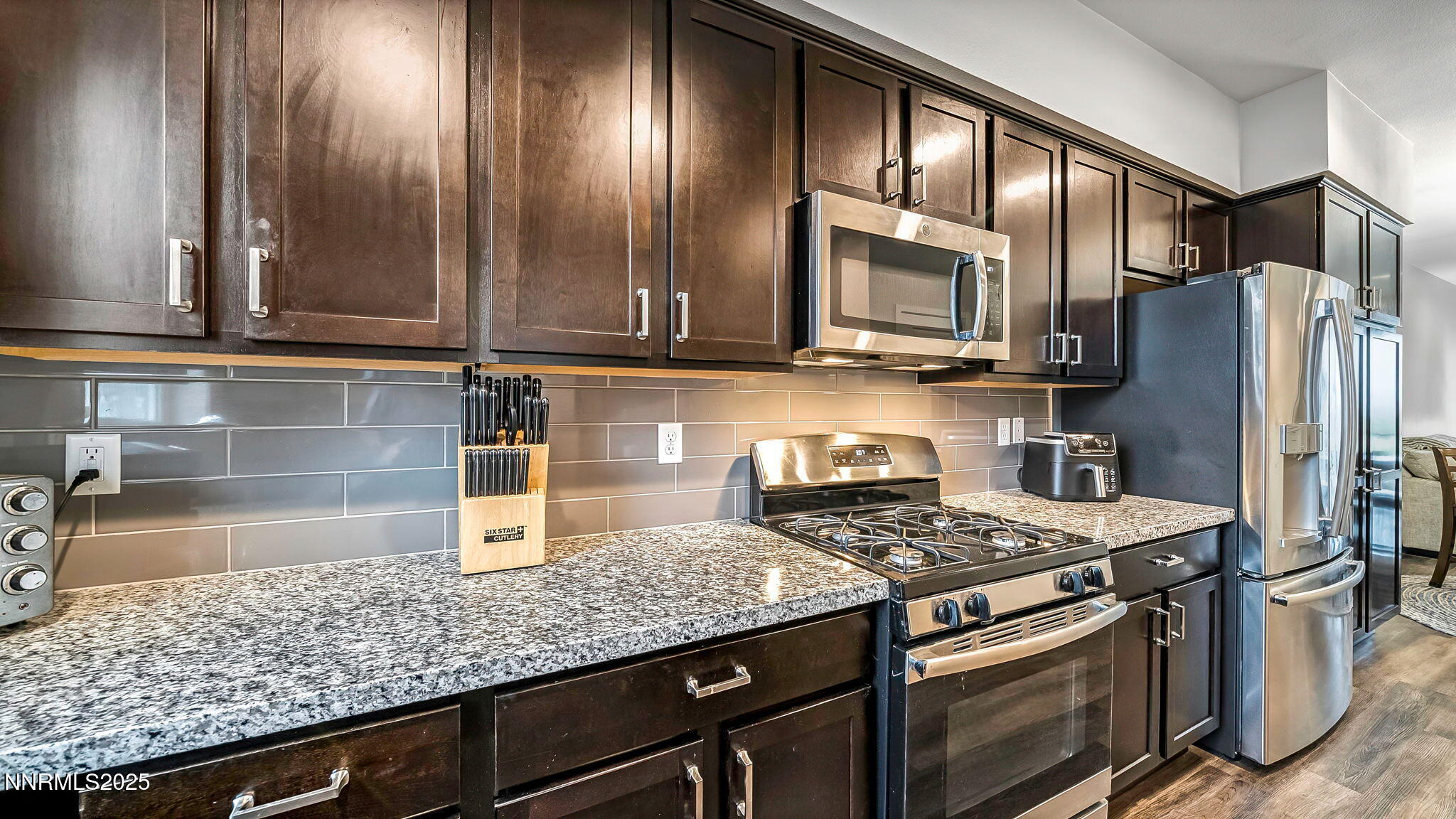 13-DSC01630_1_2_4-Edit