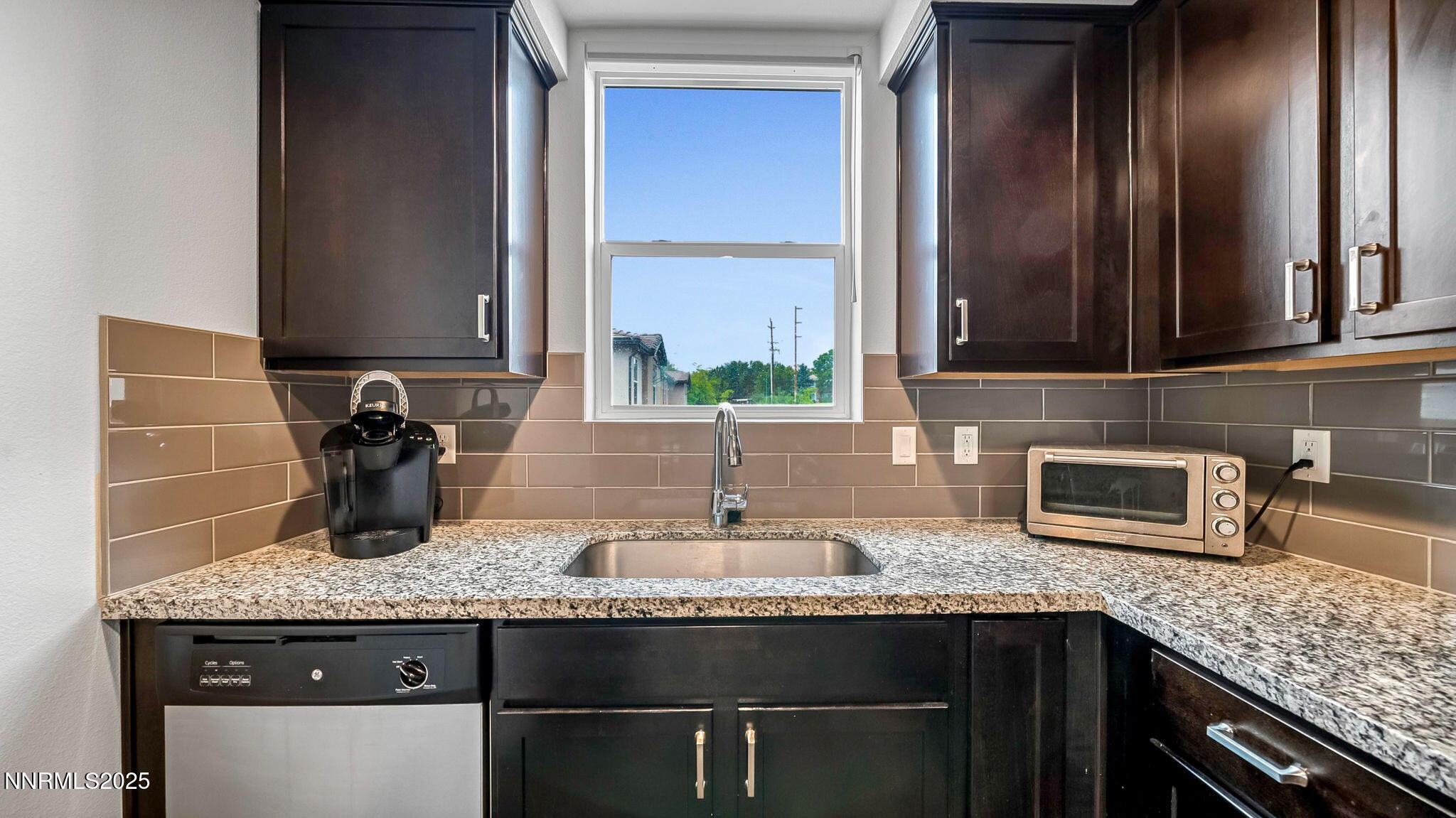 12-DSC01625_6_7_9-Edit