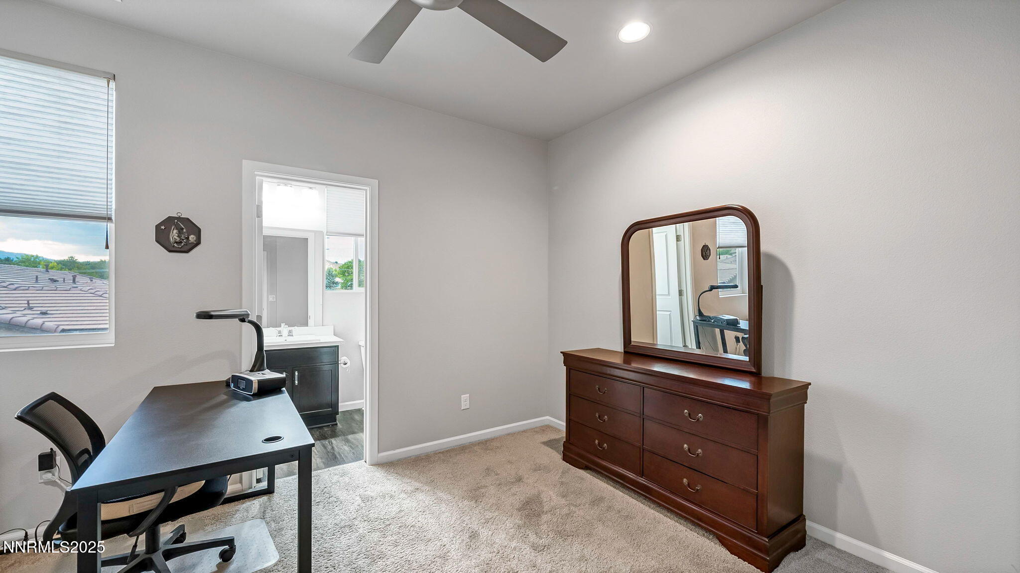 20-DSC01670_1_2_4-Edit