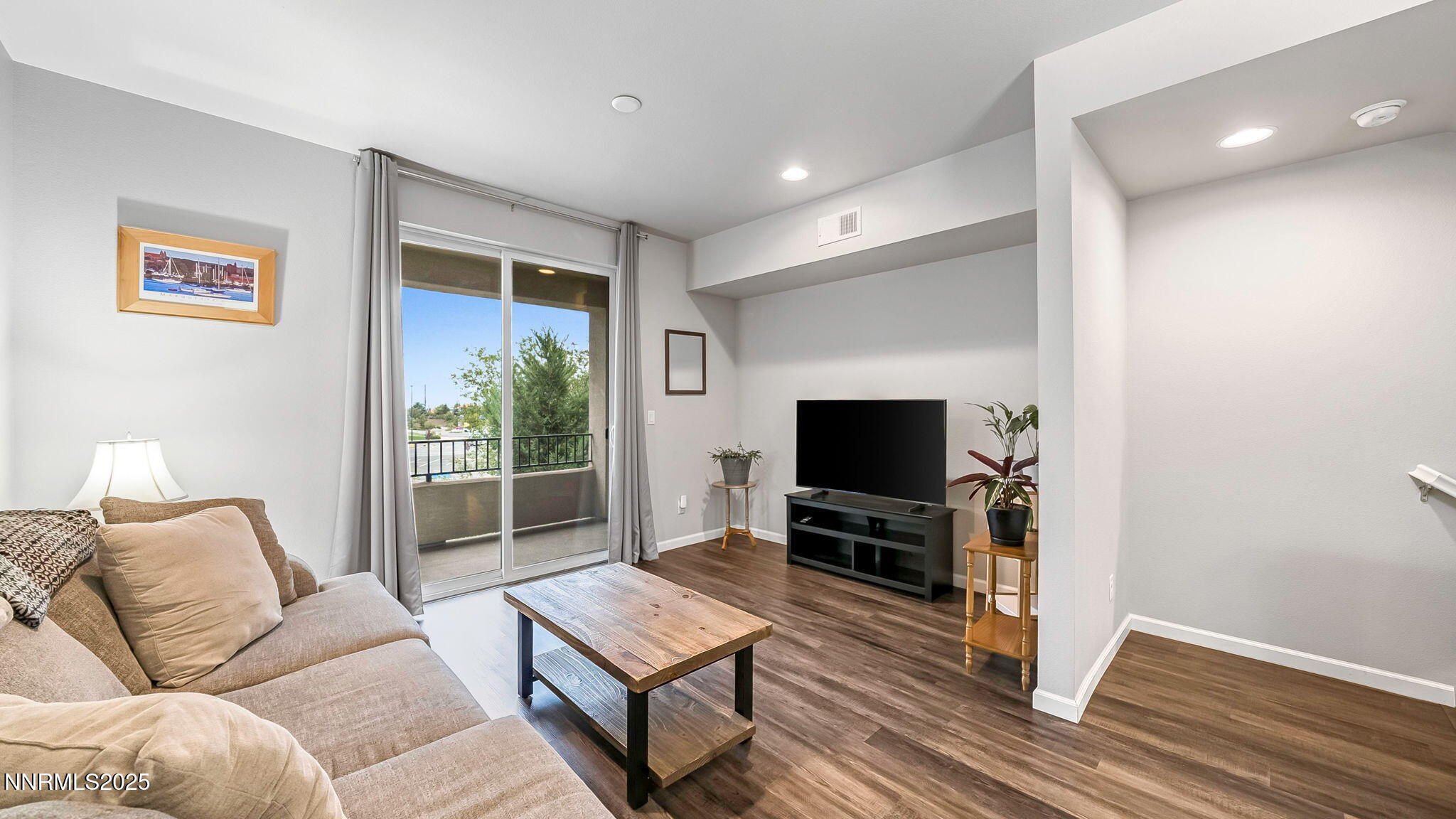 9-DSC01600_1_2_4-Edit