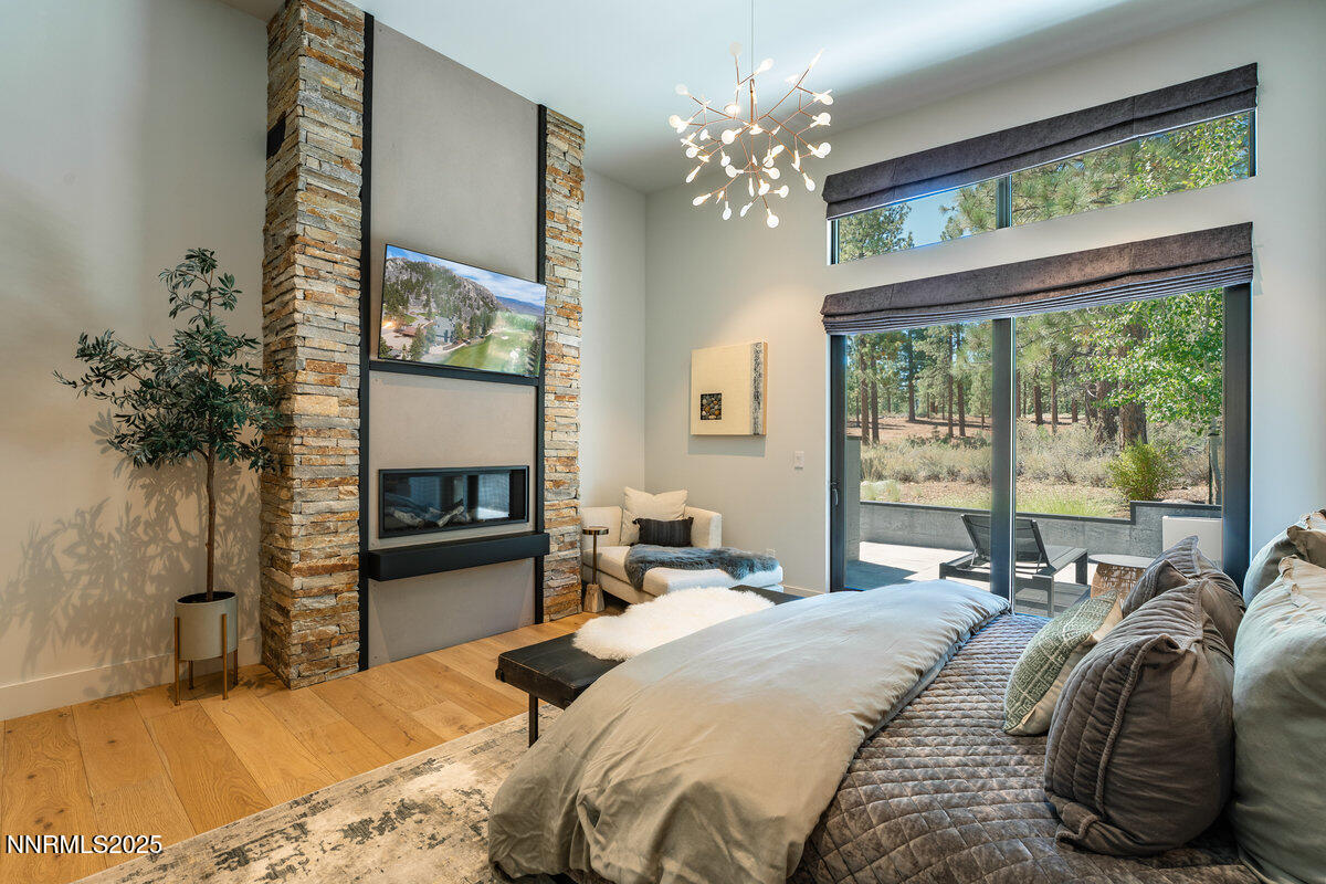 044_181_redding-44_753