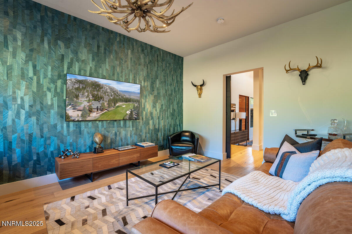 042_181_redding-42_747