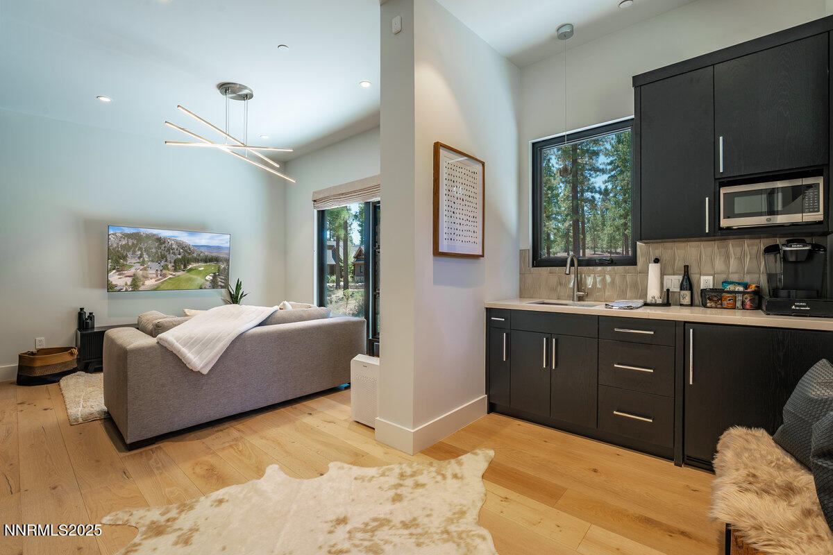 068_181_redding-68_789