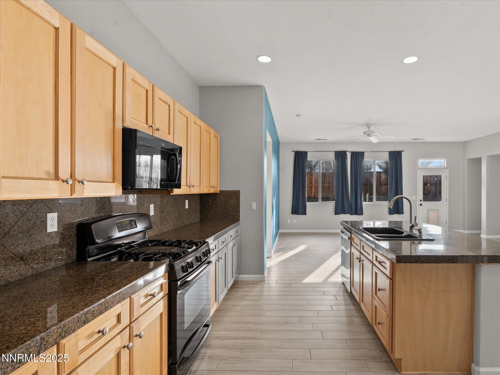 18-7100 Souverain Ln-117