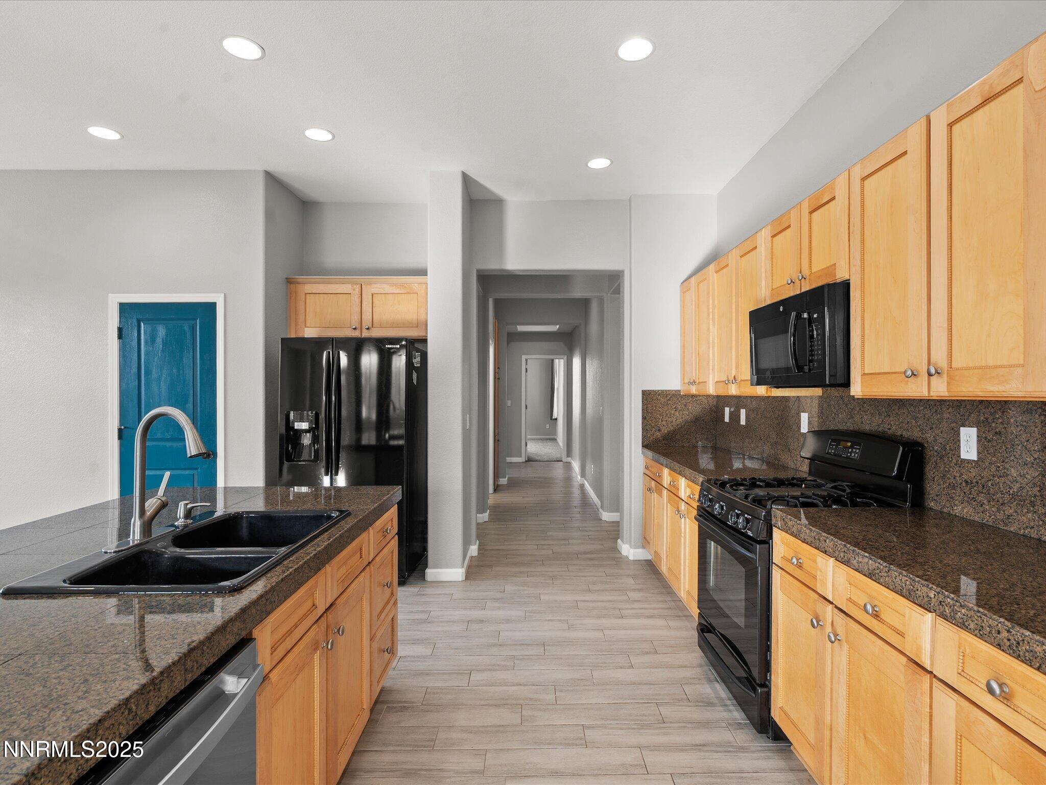 13-7100 Souverain Ln-112