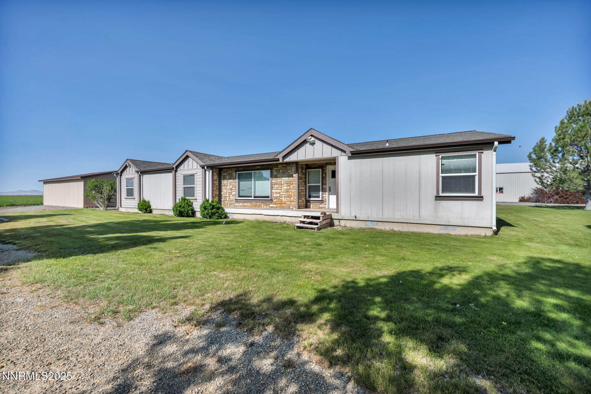 4-web-or-mls-2505-baines-rd