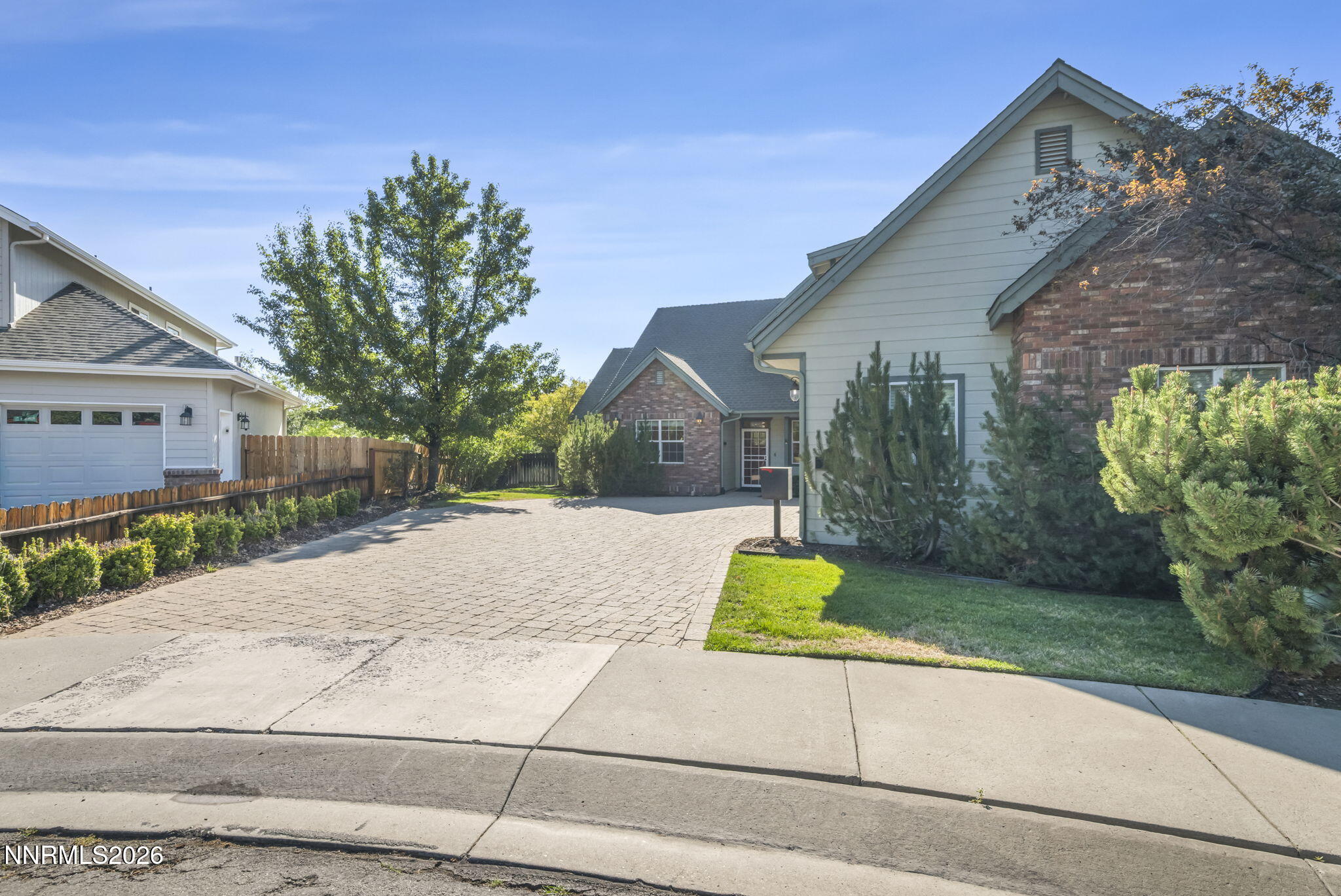 1581 Pinoak Lane