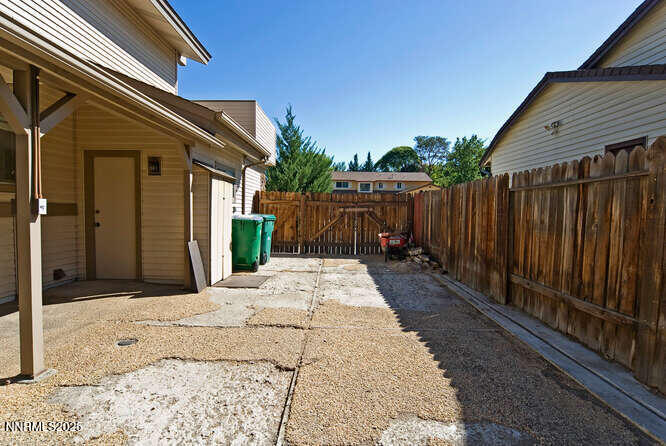 4875 Golden Springs Dr Reno NV-small-032