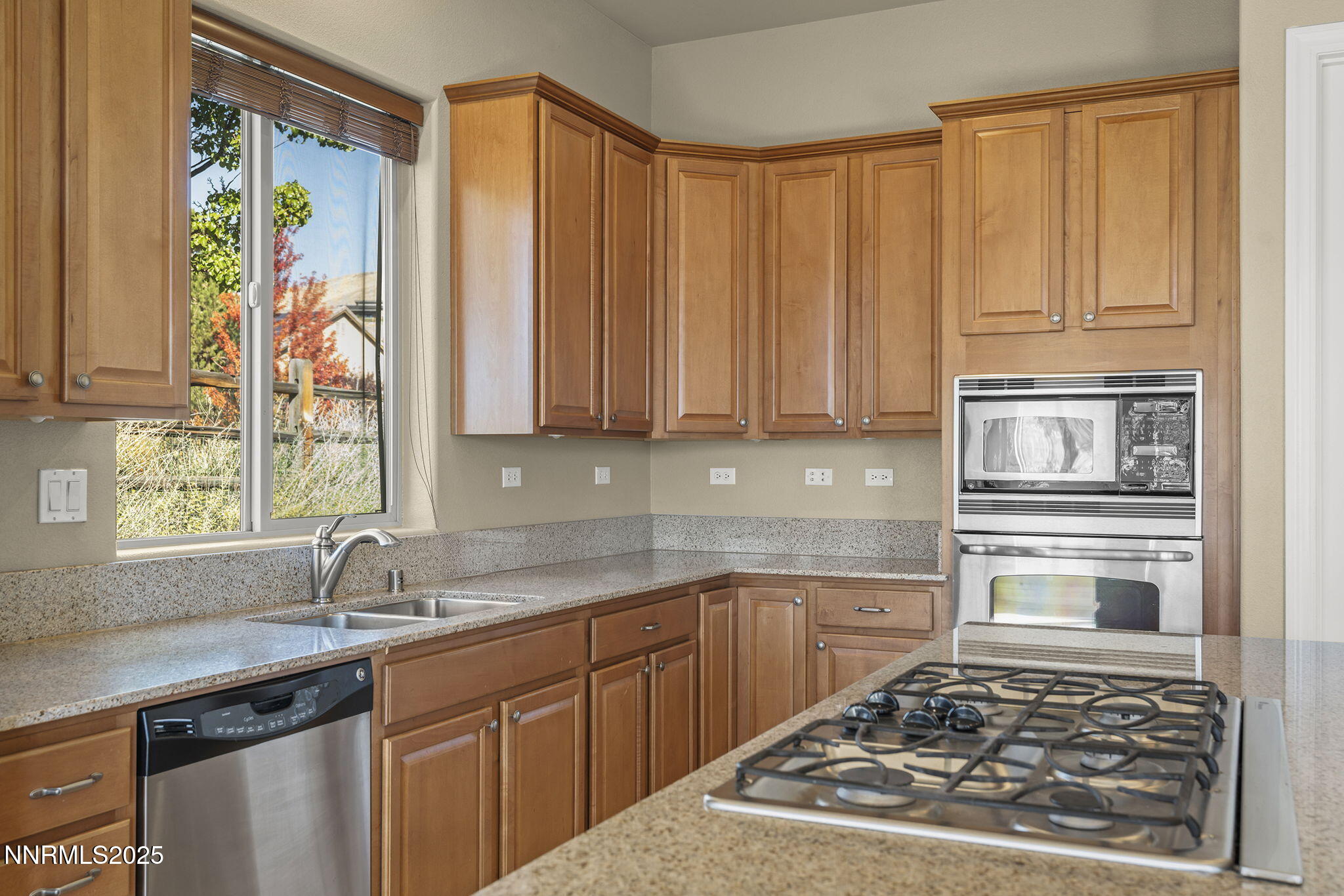 16-web-or-mls-_DSC9739