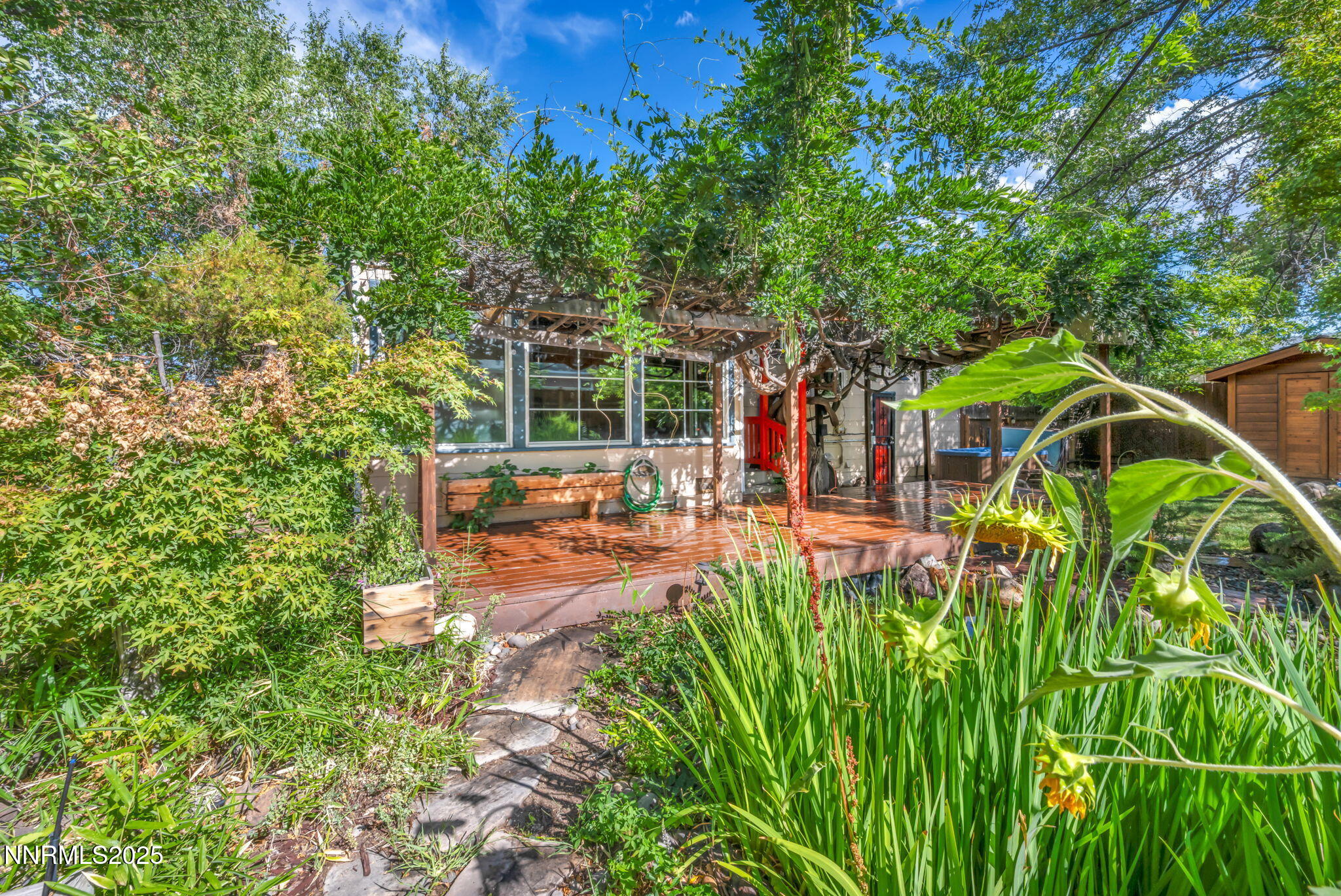 27-web-or-mls-1633-knox-ave