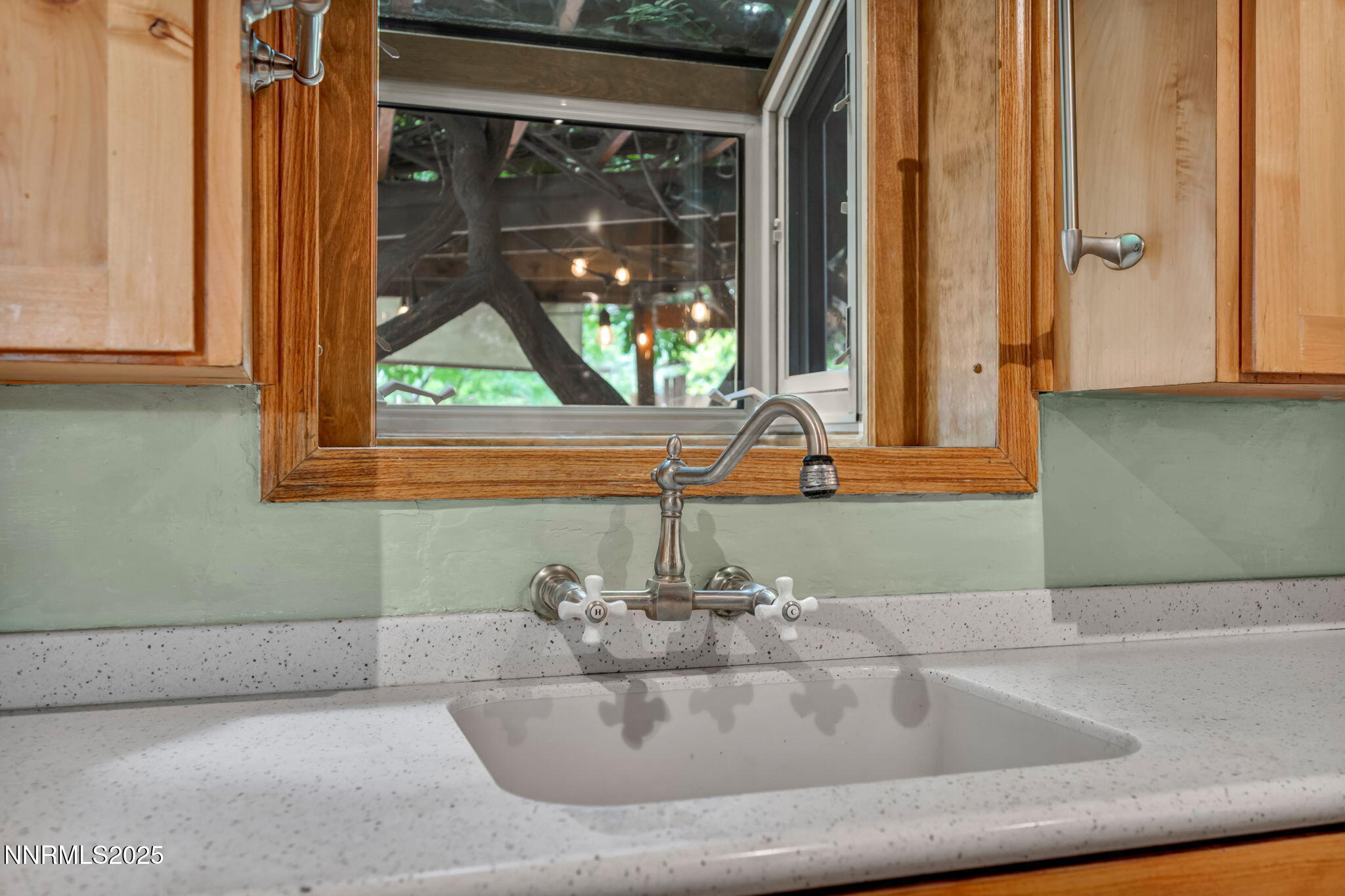 55-web-or-mls-1633-knox-ave