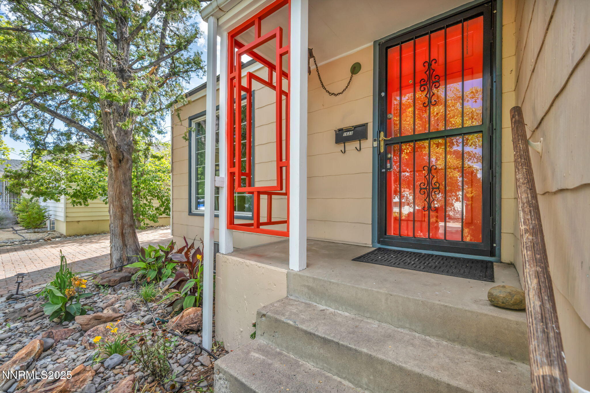 47-web-or-mls-1633-knox-ave