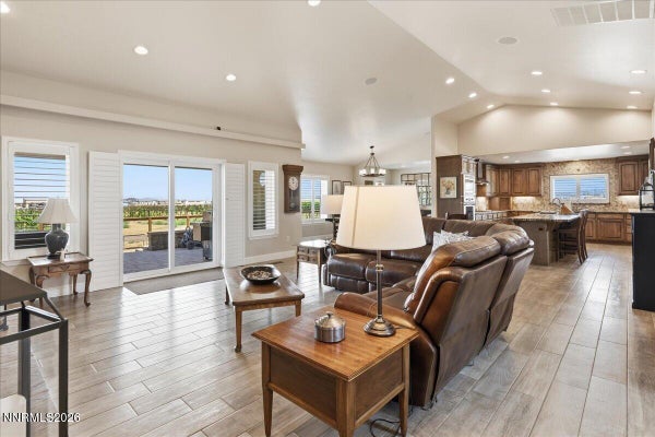 155 BRANDON RANCH CT, RENO, NV 89510 - Image b455cf044facafa505ed1e5b3fd5ead8/171209805