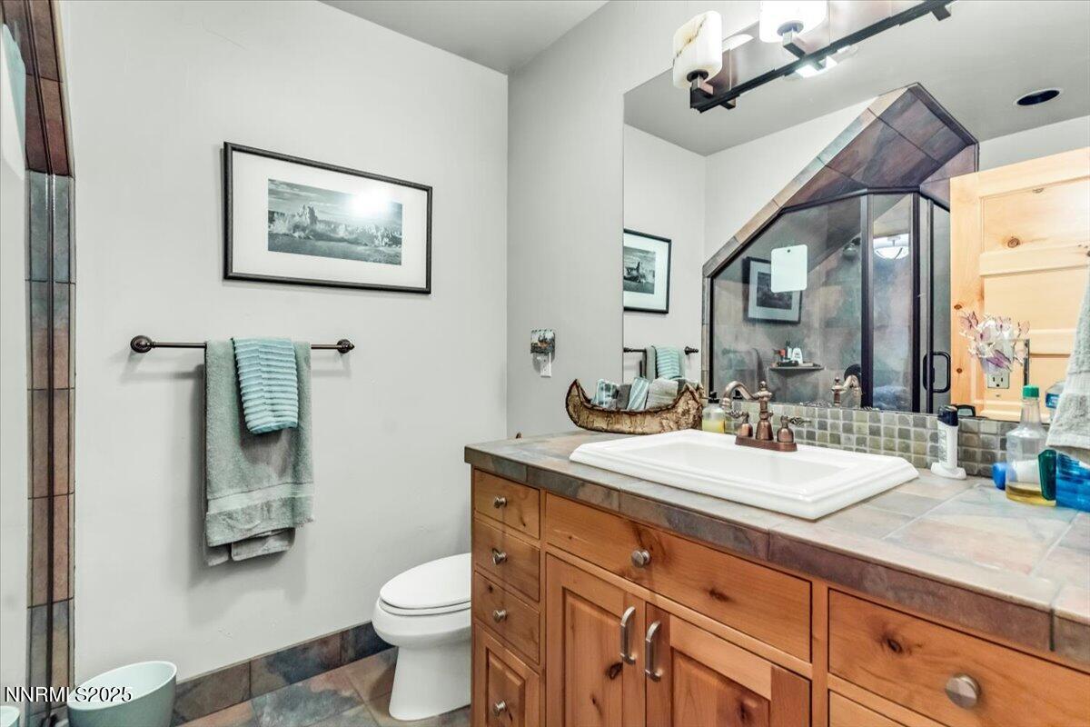 Entry Level Full Bath