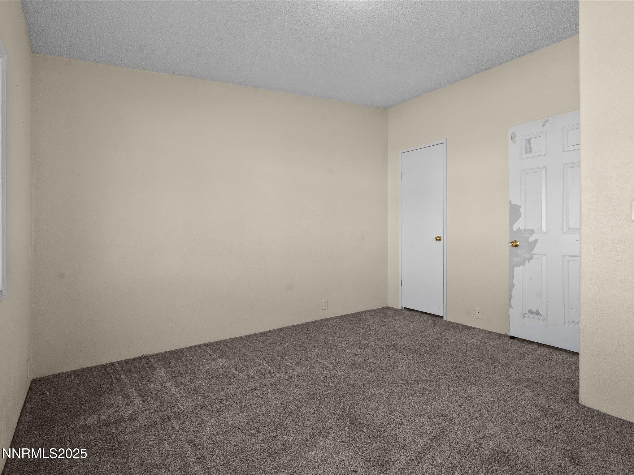 38-871 Jennys Ln-137