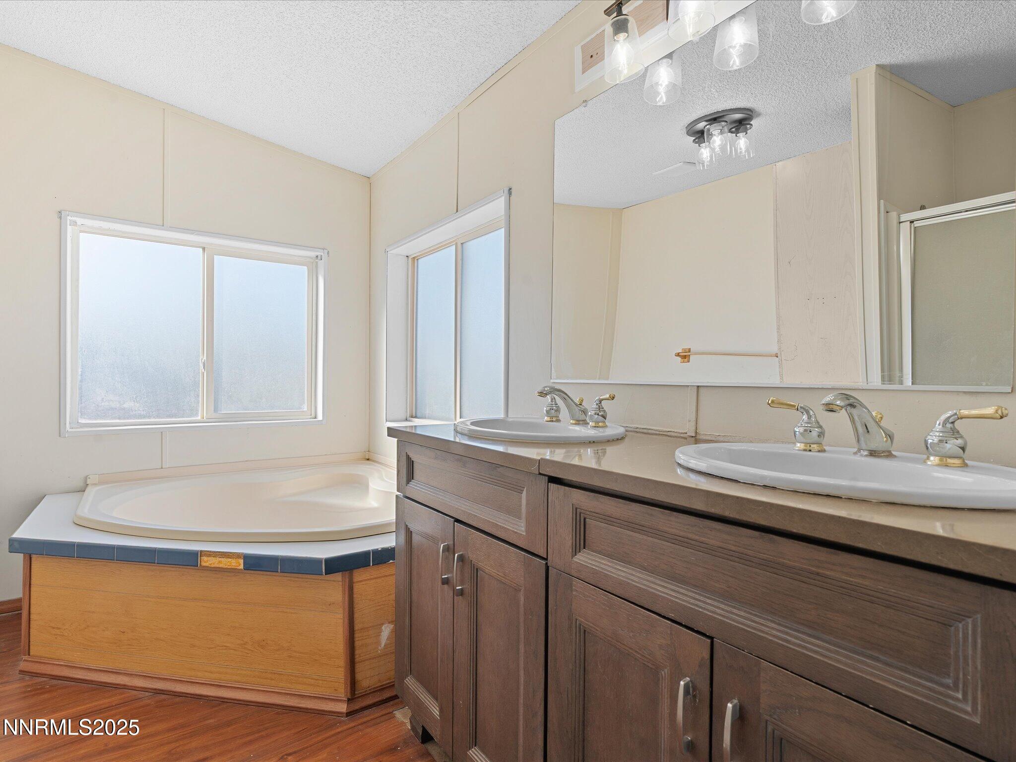 29-871 Jennys Ln-128