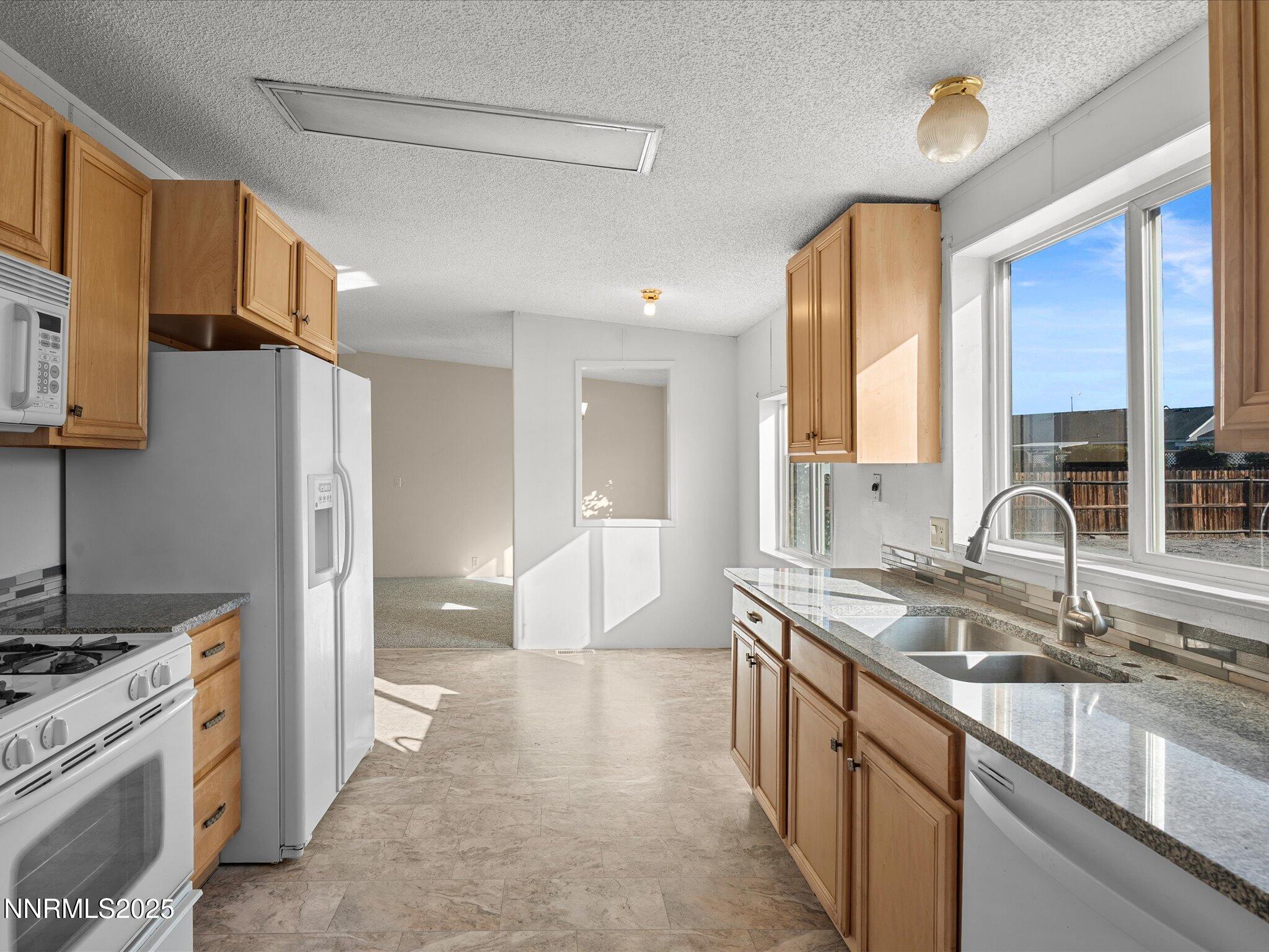 21-871 Jennys Ln-120