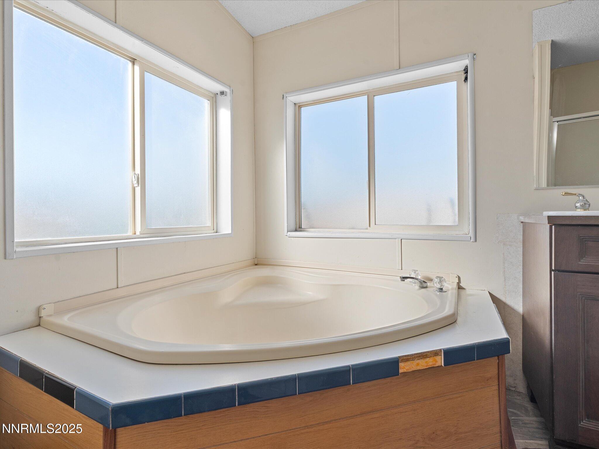 31-871 Jennys Ln-130