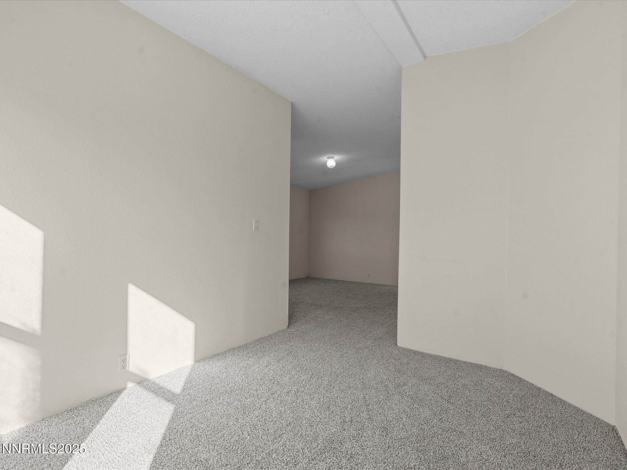 28-871 Jennys Ln-127