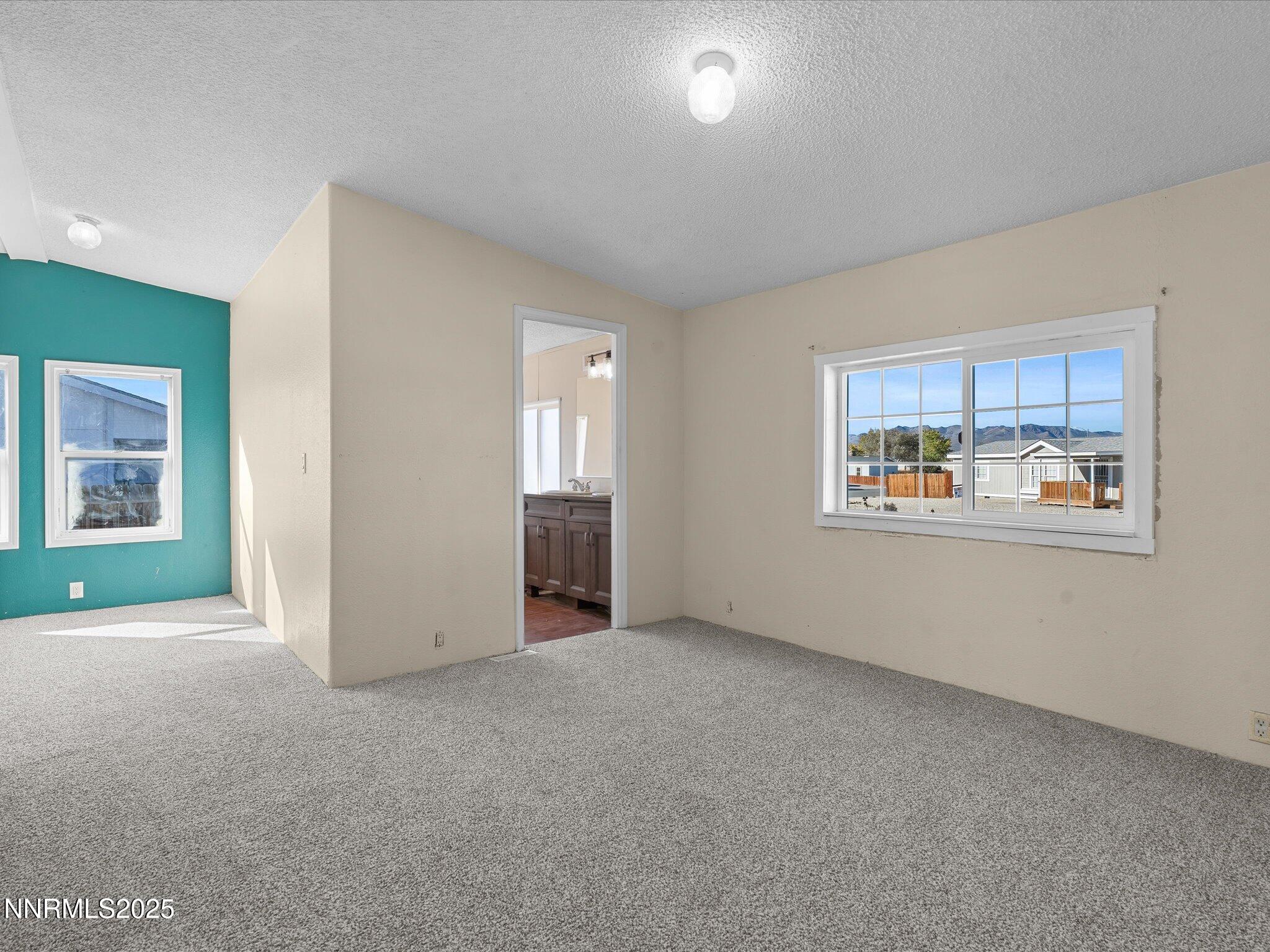 33-871 Jennys Ln-132