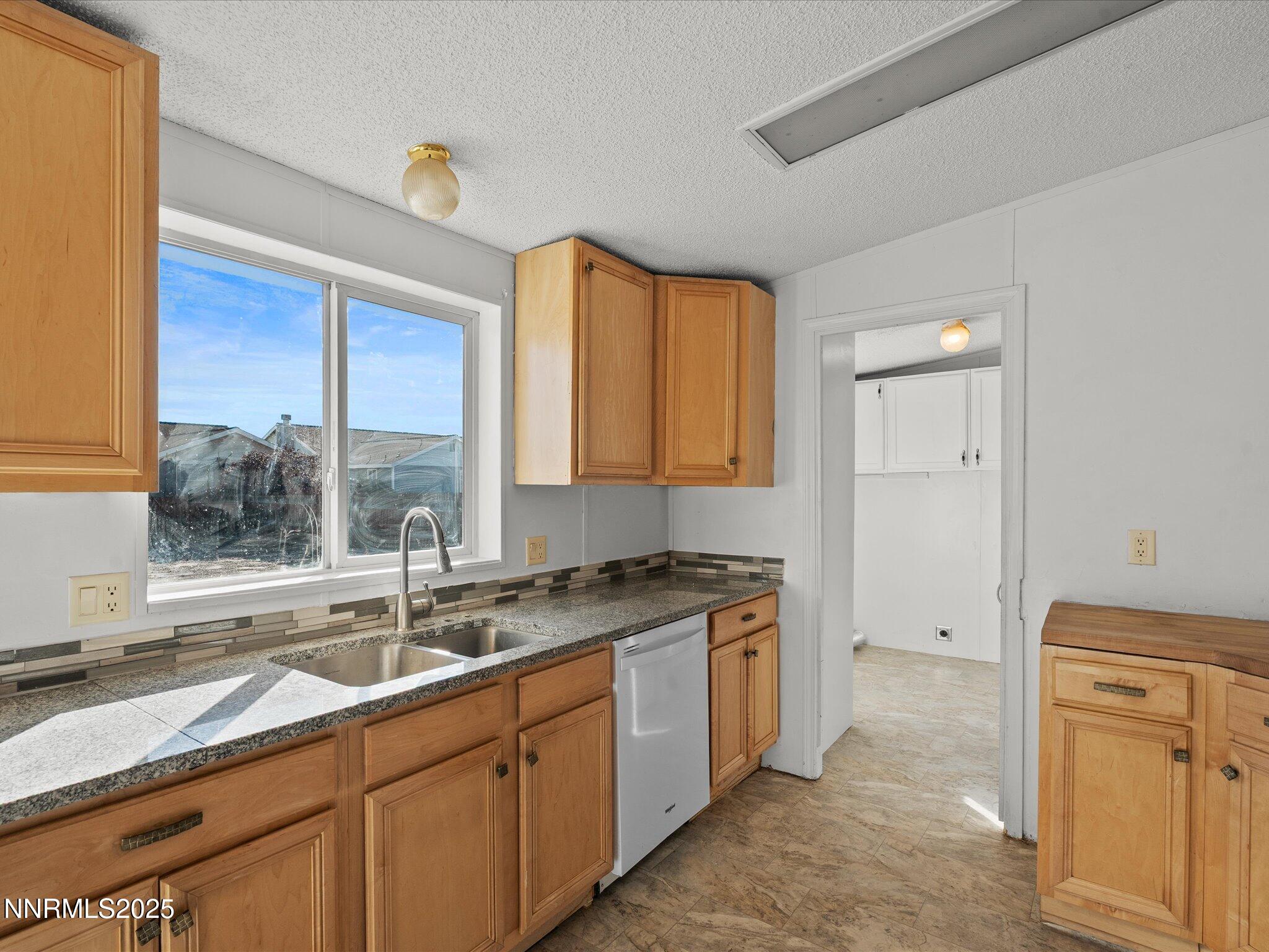 20-871 Jennys Ln-119