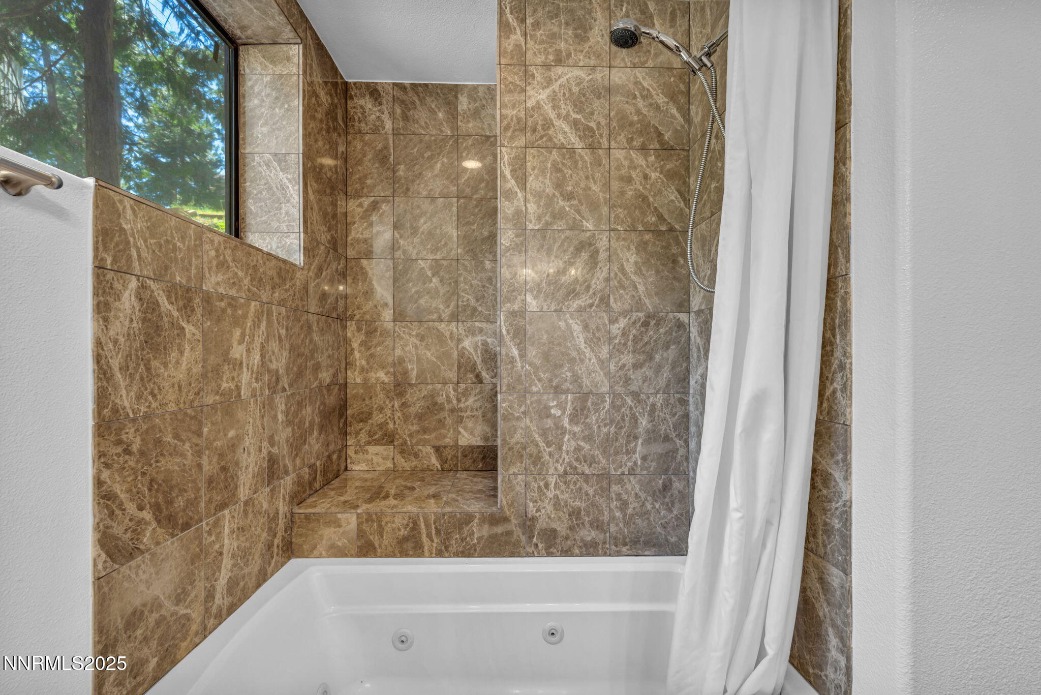 117-web-or-mls-638-n-martin-dr