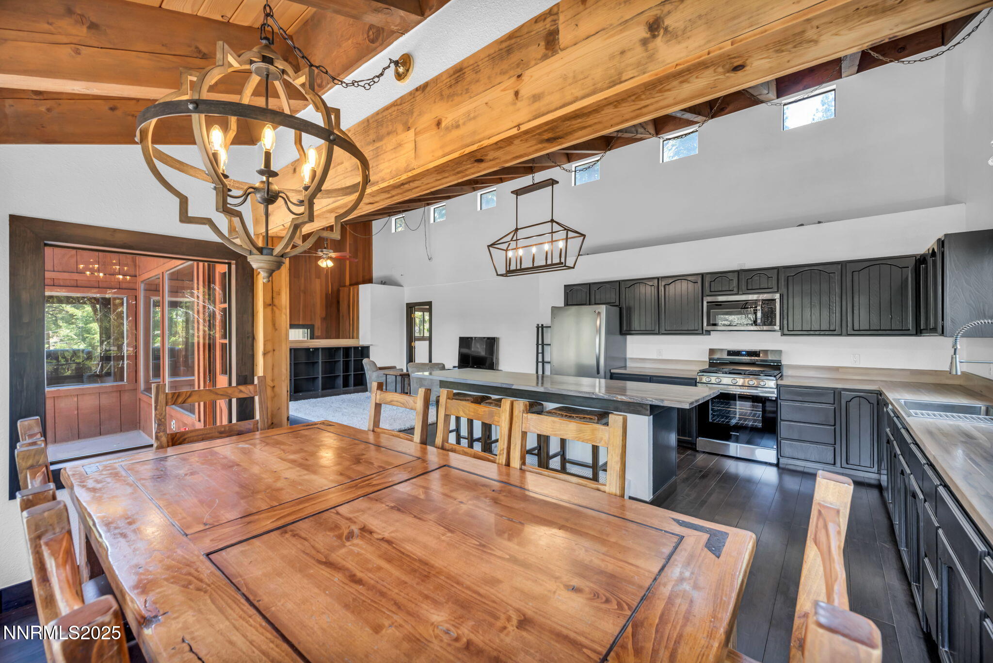 73-web-or-mls-638-n-martin-dr