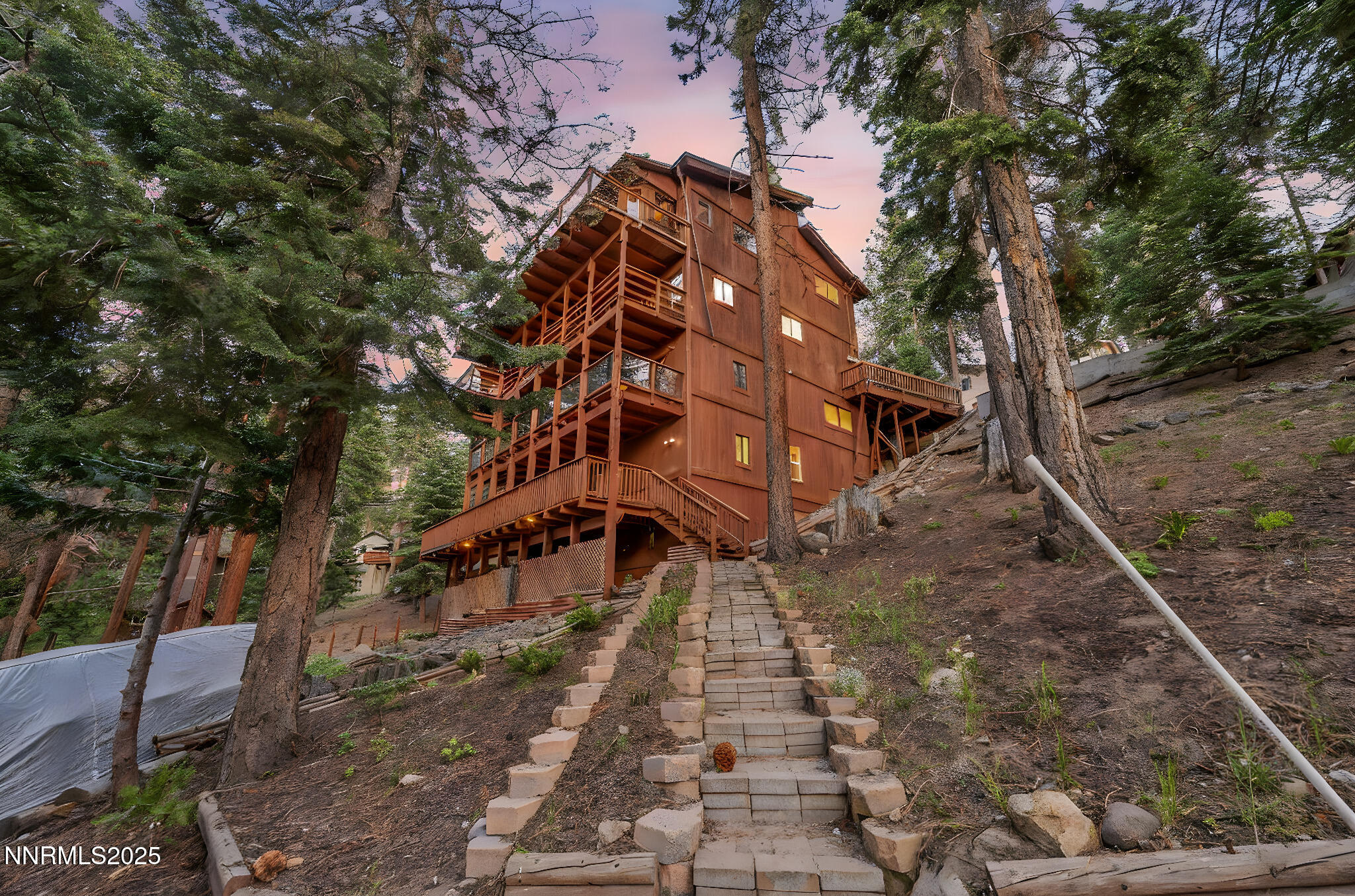 11-web-or-mls-638-n-martin-dr