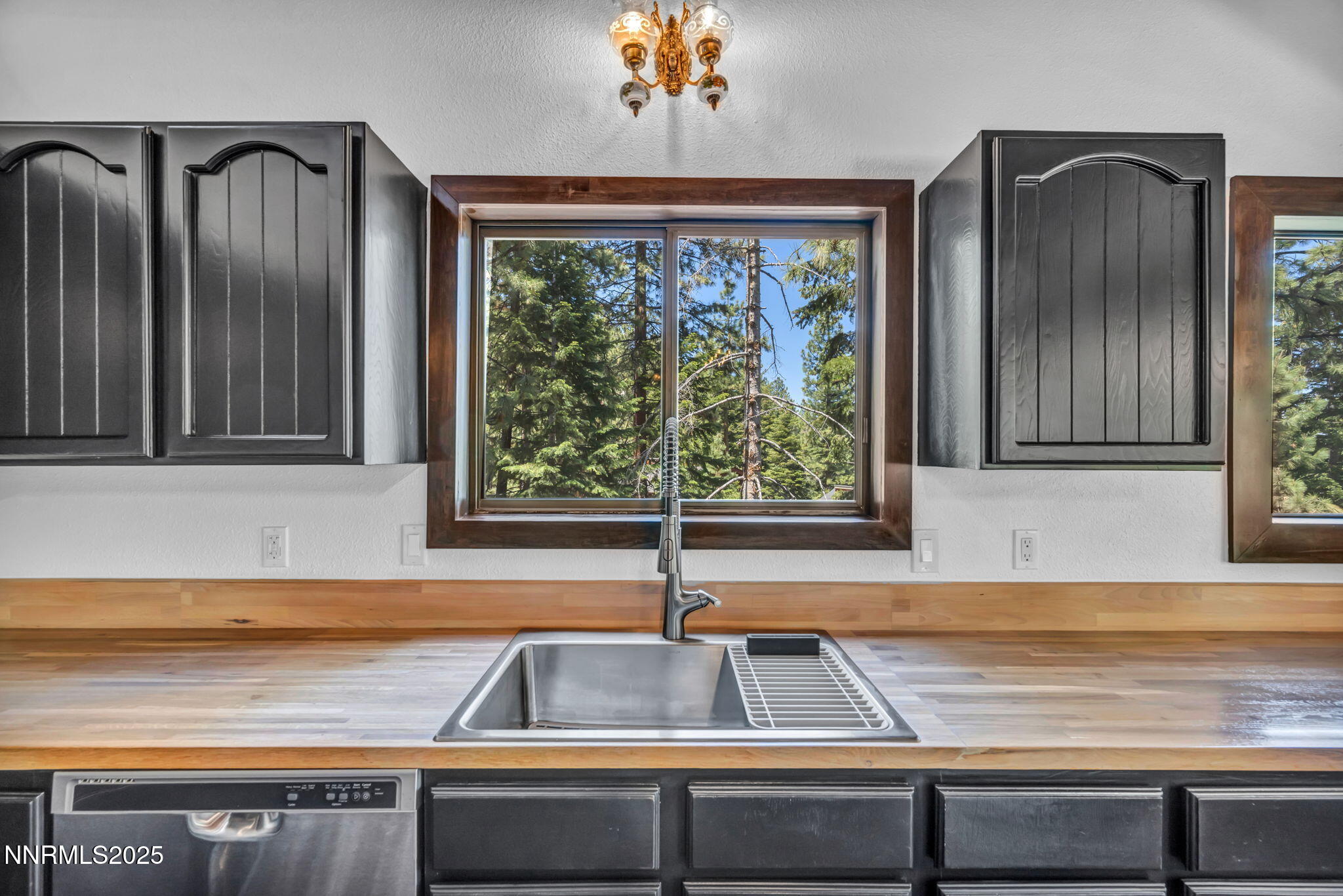 68-web-or-mls-638-n-martin-dr