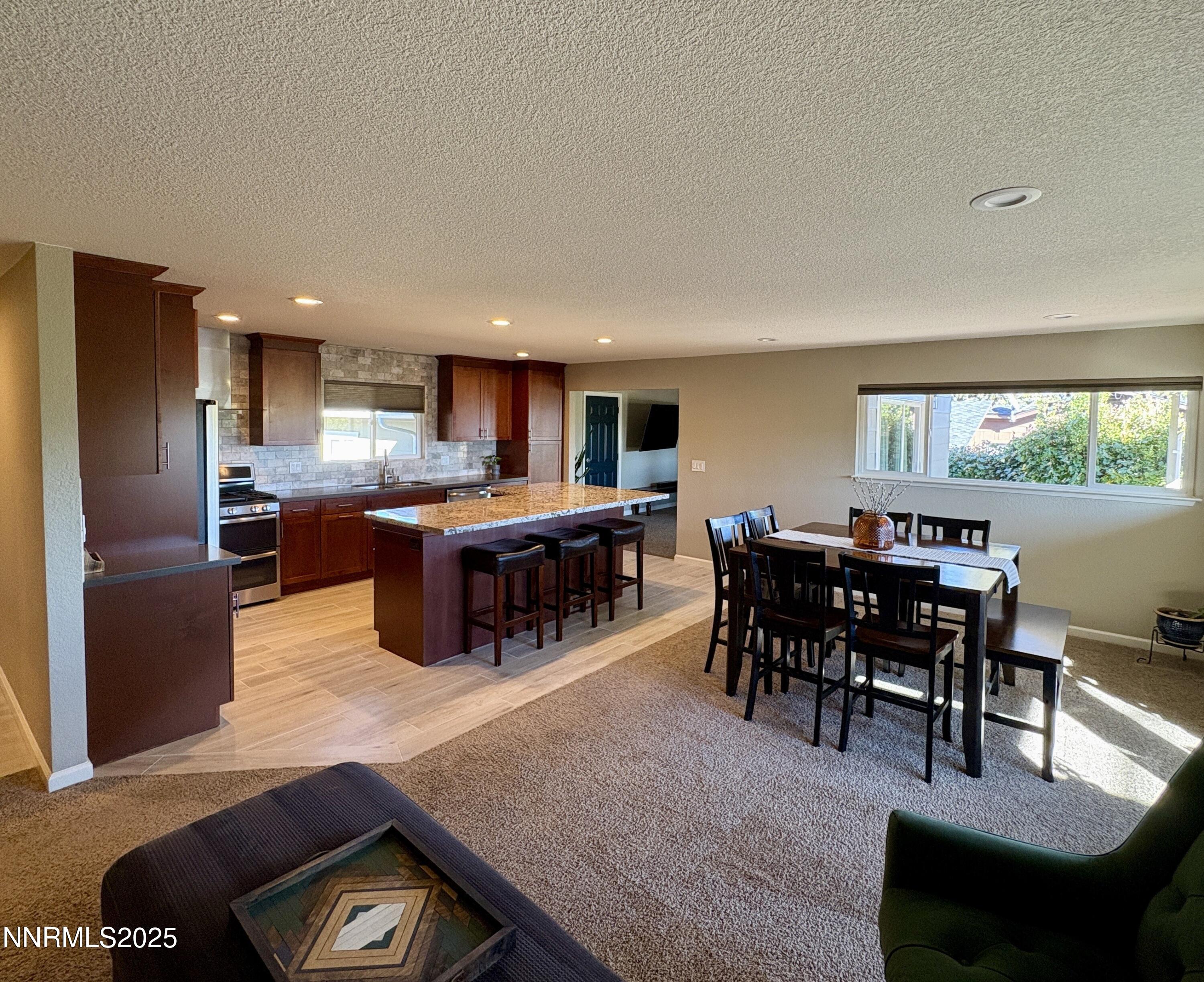 Living Rm. Dining area