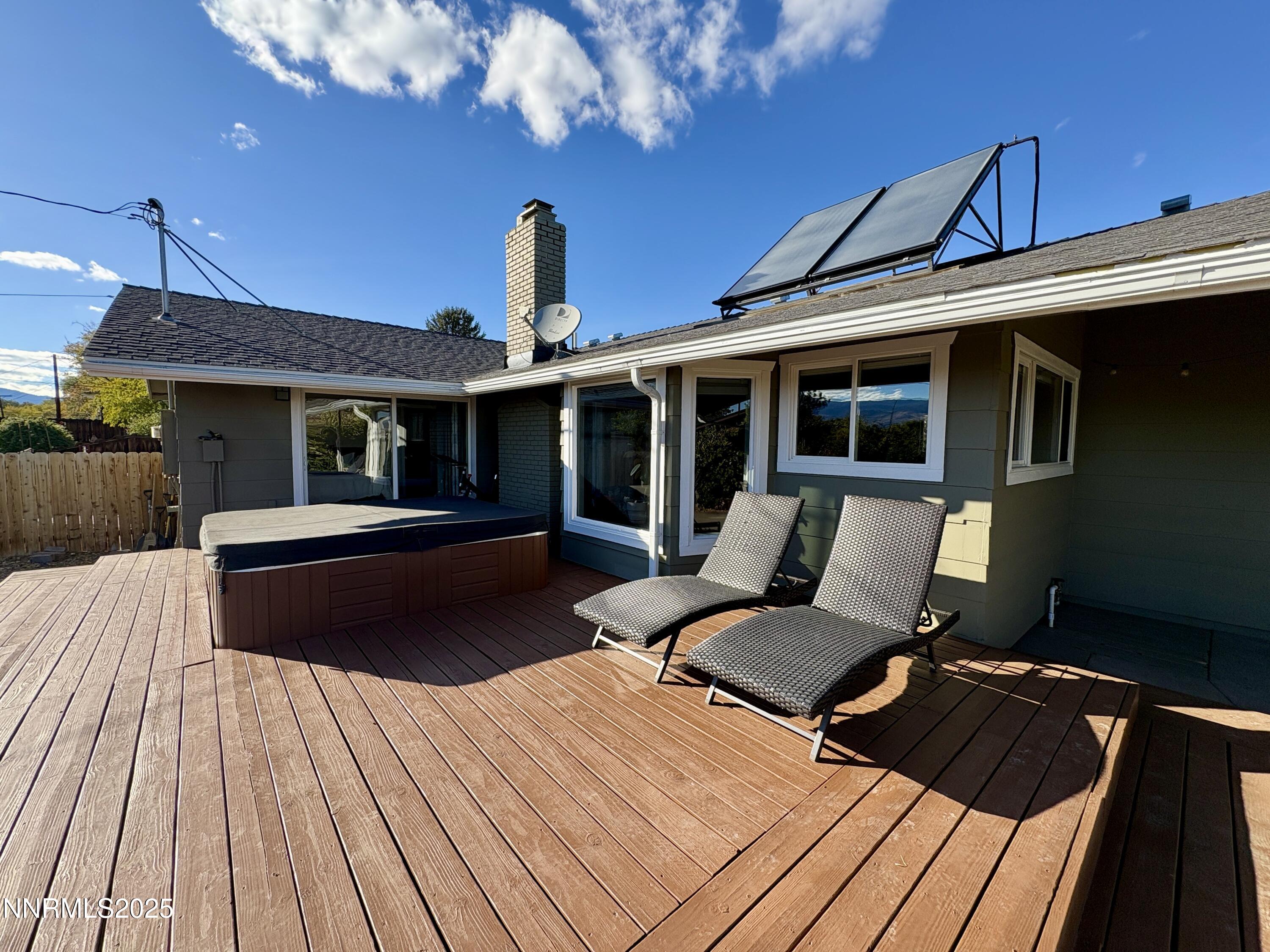 Back deck w/ hot tub