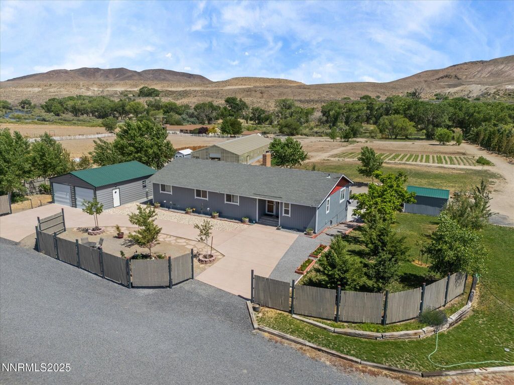 Photo of 31850 Cantlon Drive, Wadsworth, NV 89442 (MLS # 260005444)