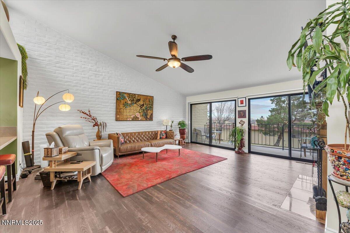 10-3415 Skyline Blvd Reno NV 89509 (10 o