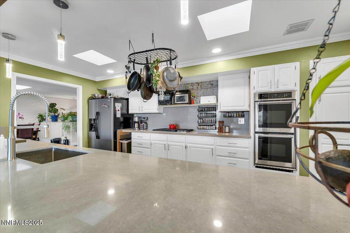 17-3415 Skyline Blvd Reno NV 89509 (17 o