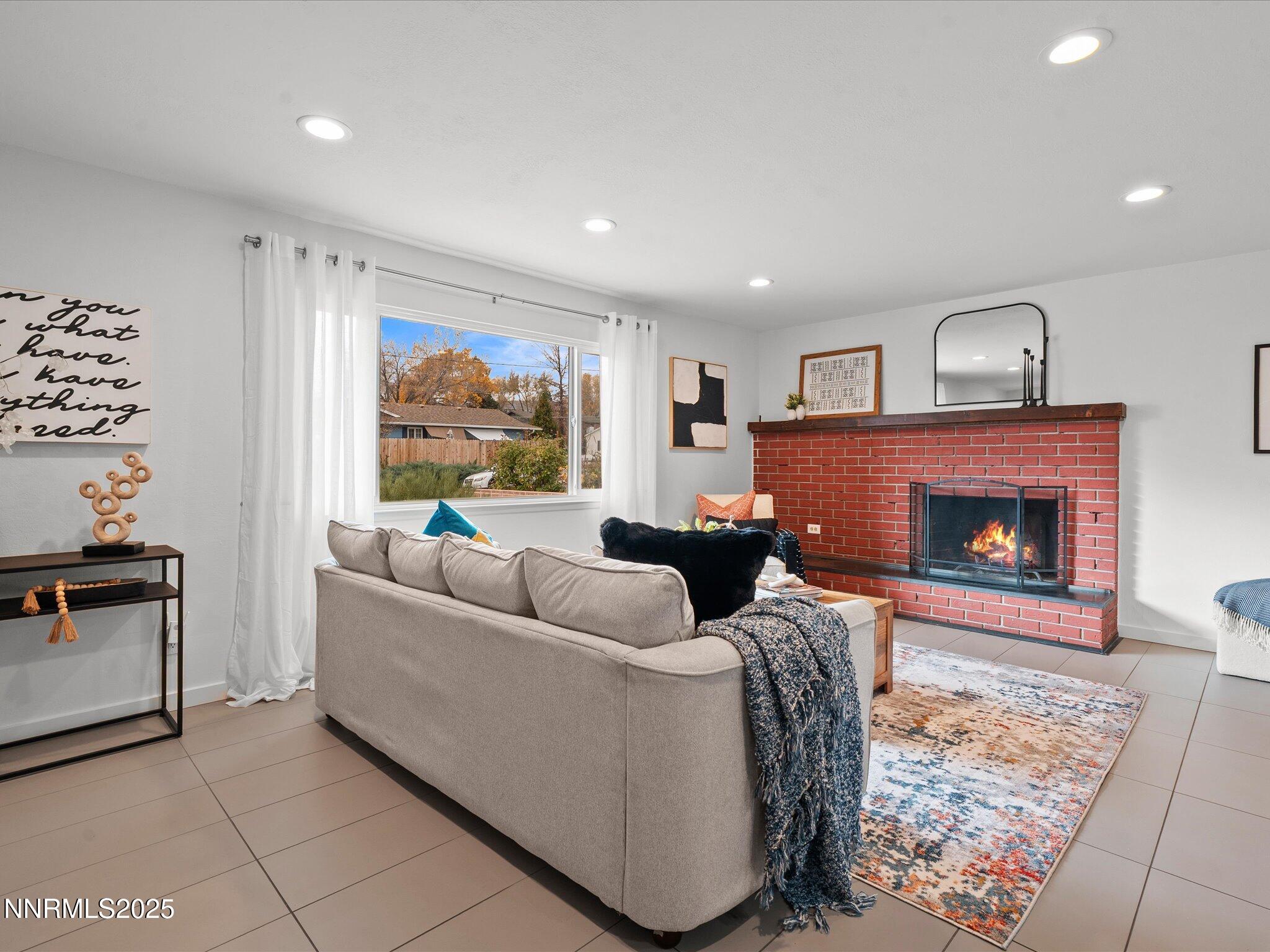 11-2955 Scholl Dr-110