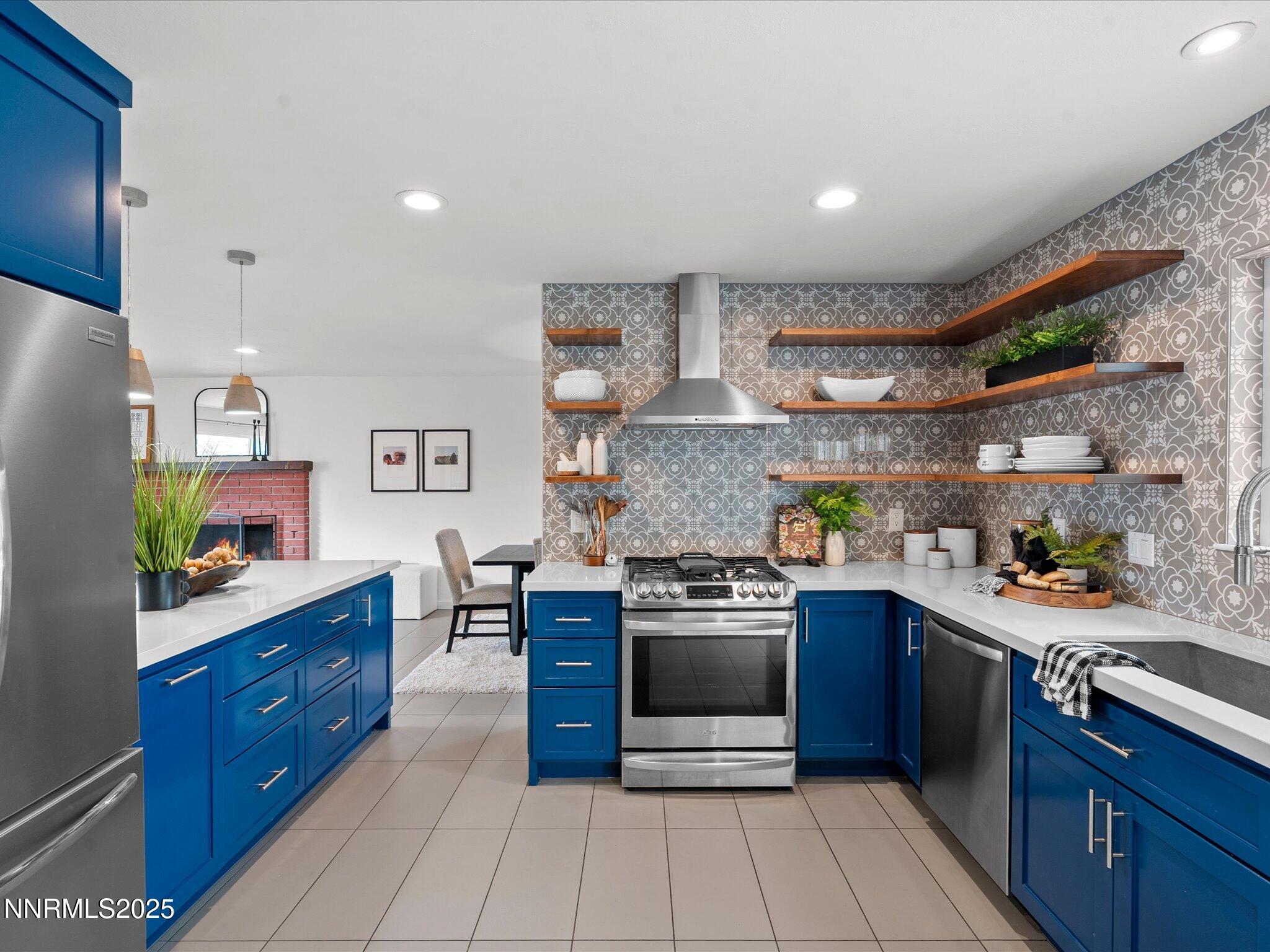 17-2955 Scholl Dr-116