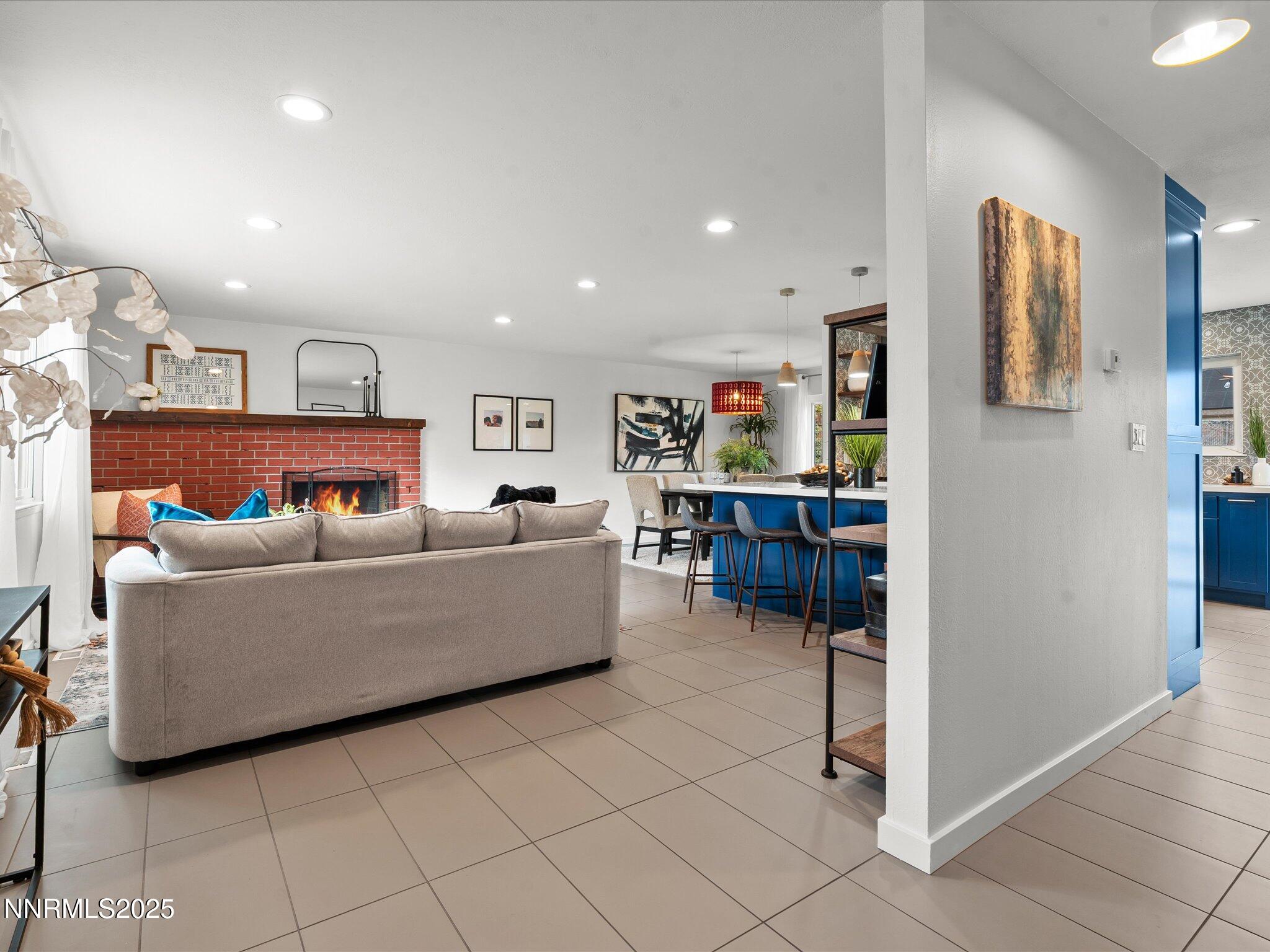 04-2955 Scholl Dr-103