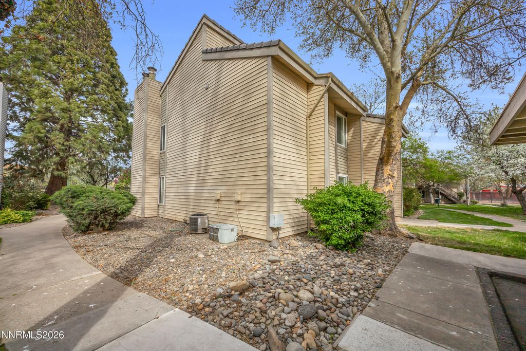 Photo of 2367 Roundhouse Road, Sparks, NV 89431 (MLS # 260003915)