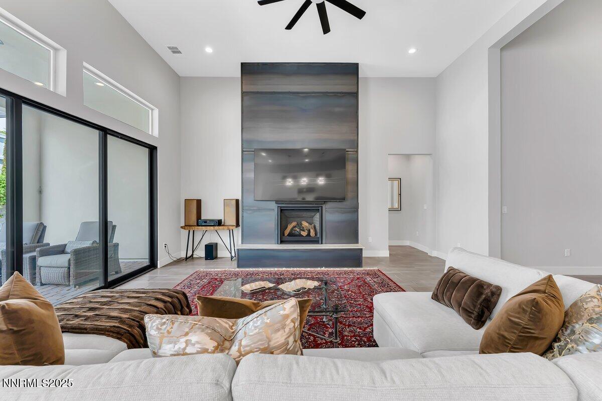 6119 S Pleasant Oak Trail