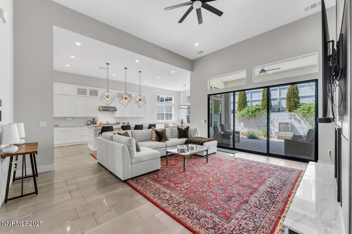 6119 S Pleasant Oak Trail